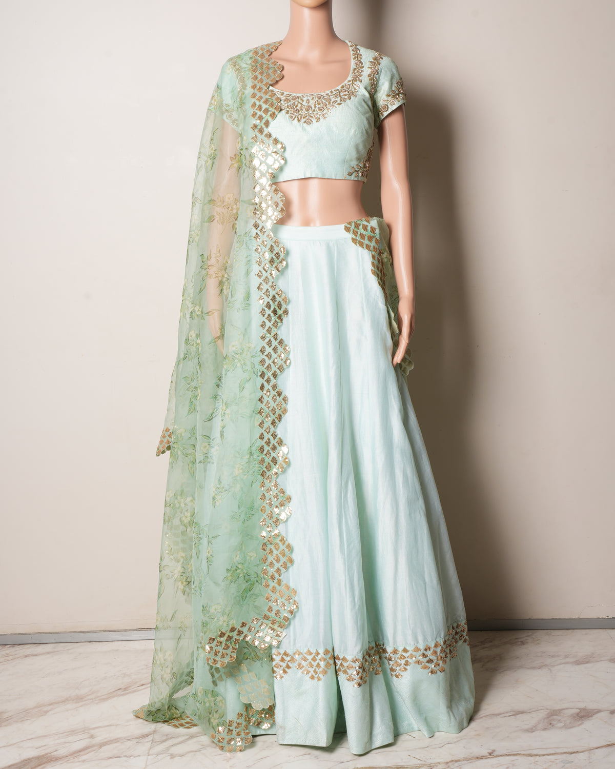 Amrita Thakur Lehnga
