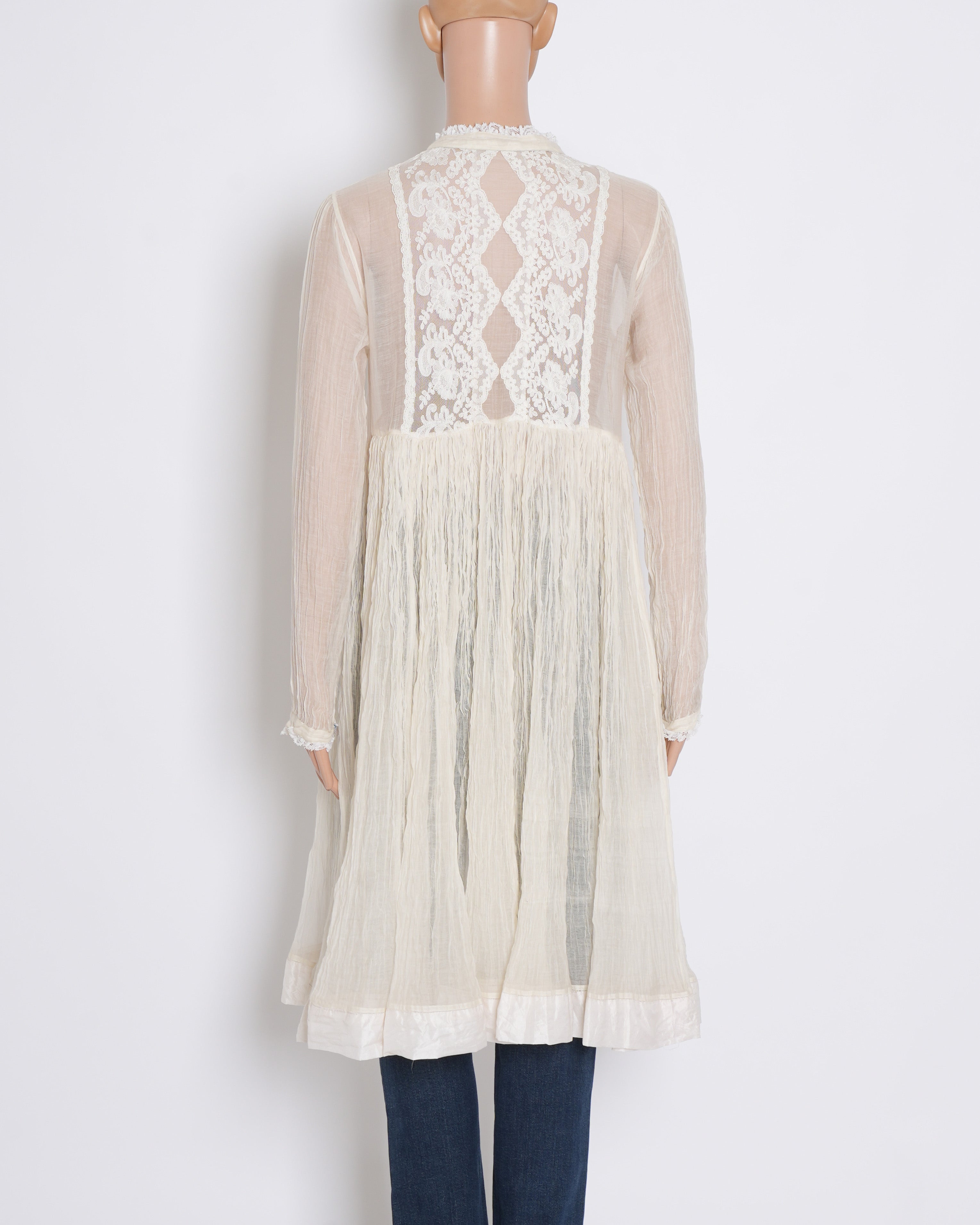 Pero Shrug In Cream WIth Lace Detailing