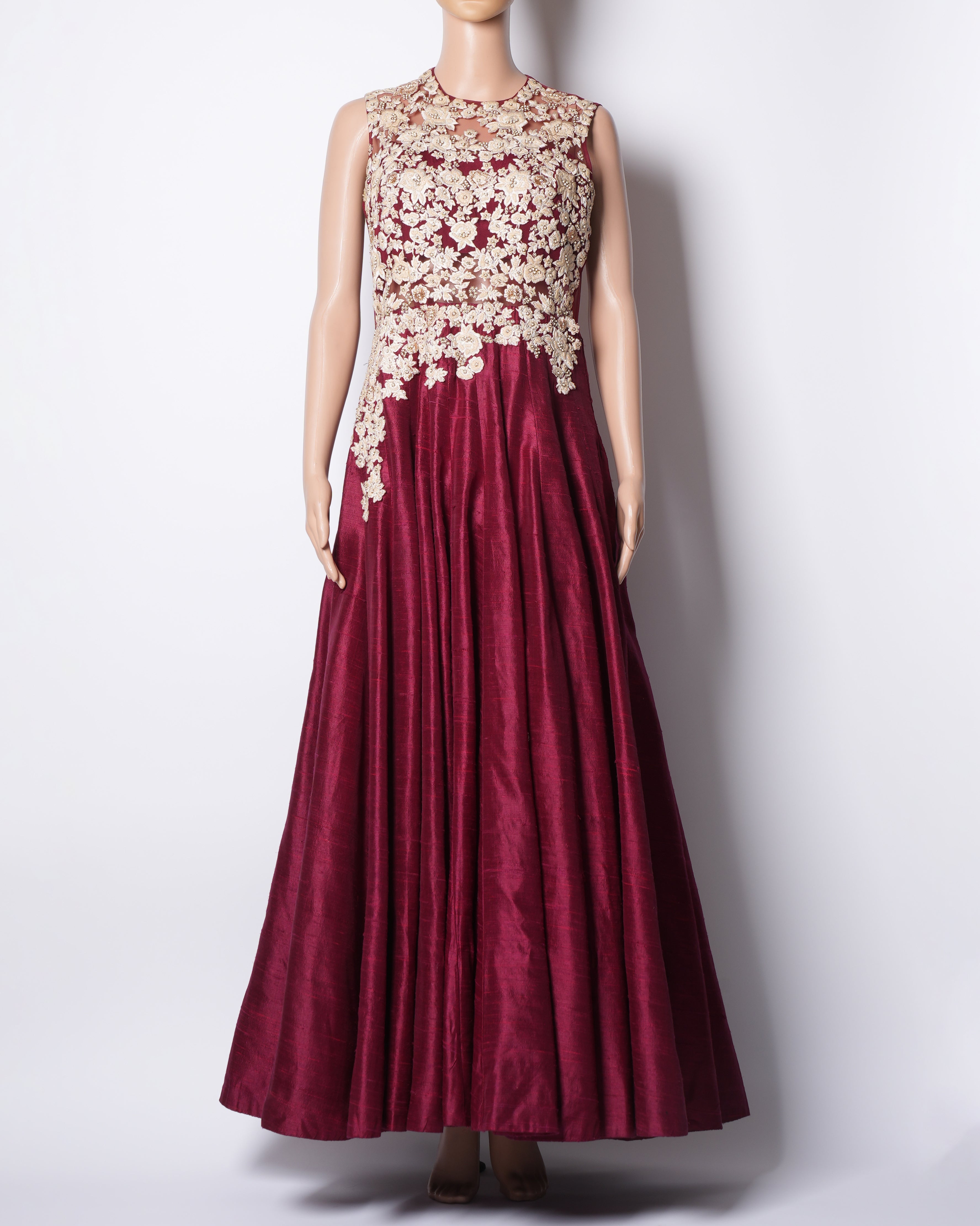 Riddhi mehra Gown