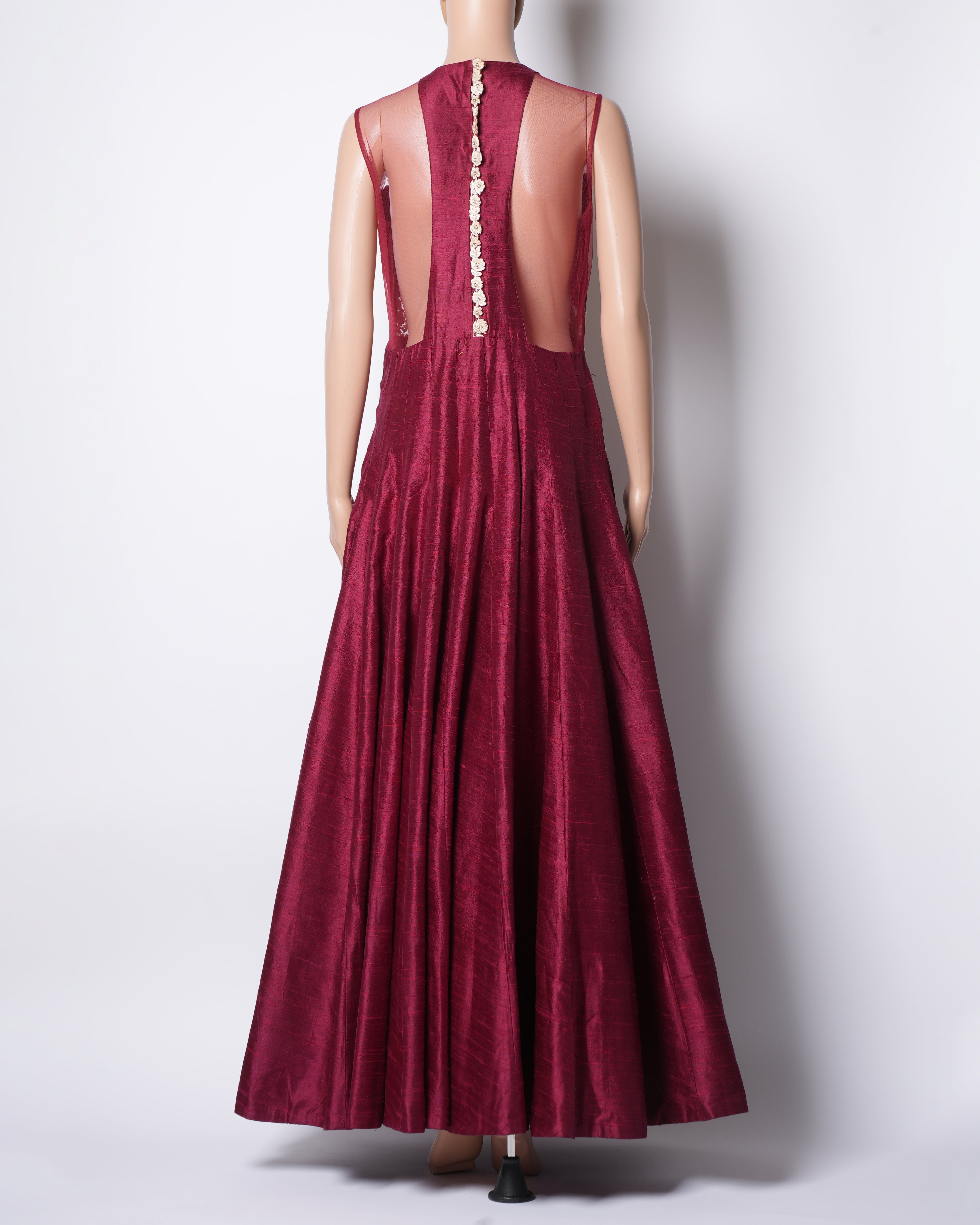 Riddhi mehra Gown