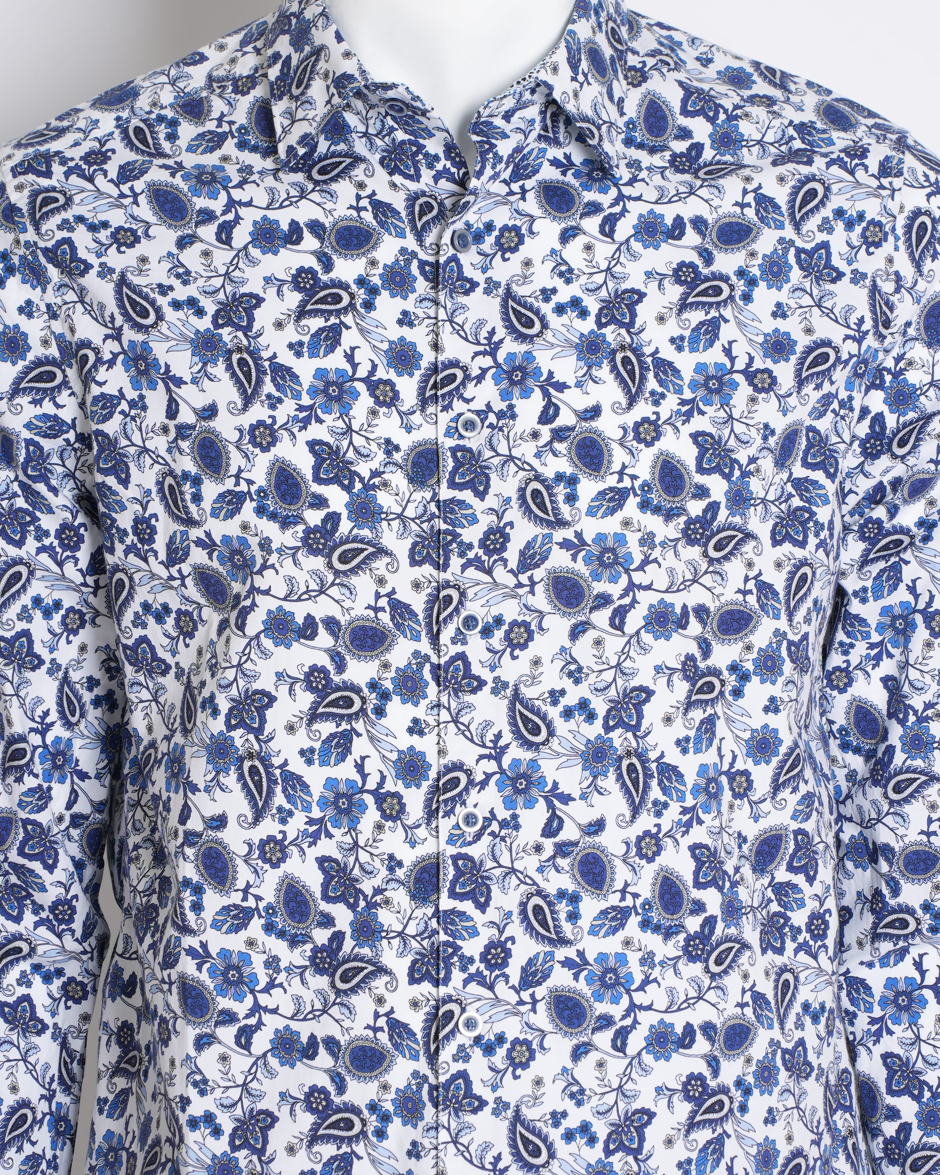 Roberto Graham Blue & White Button Down Full Sleeve Shirt In Paisley Print