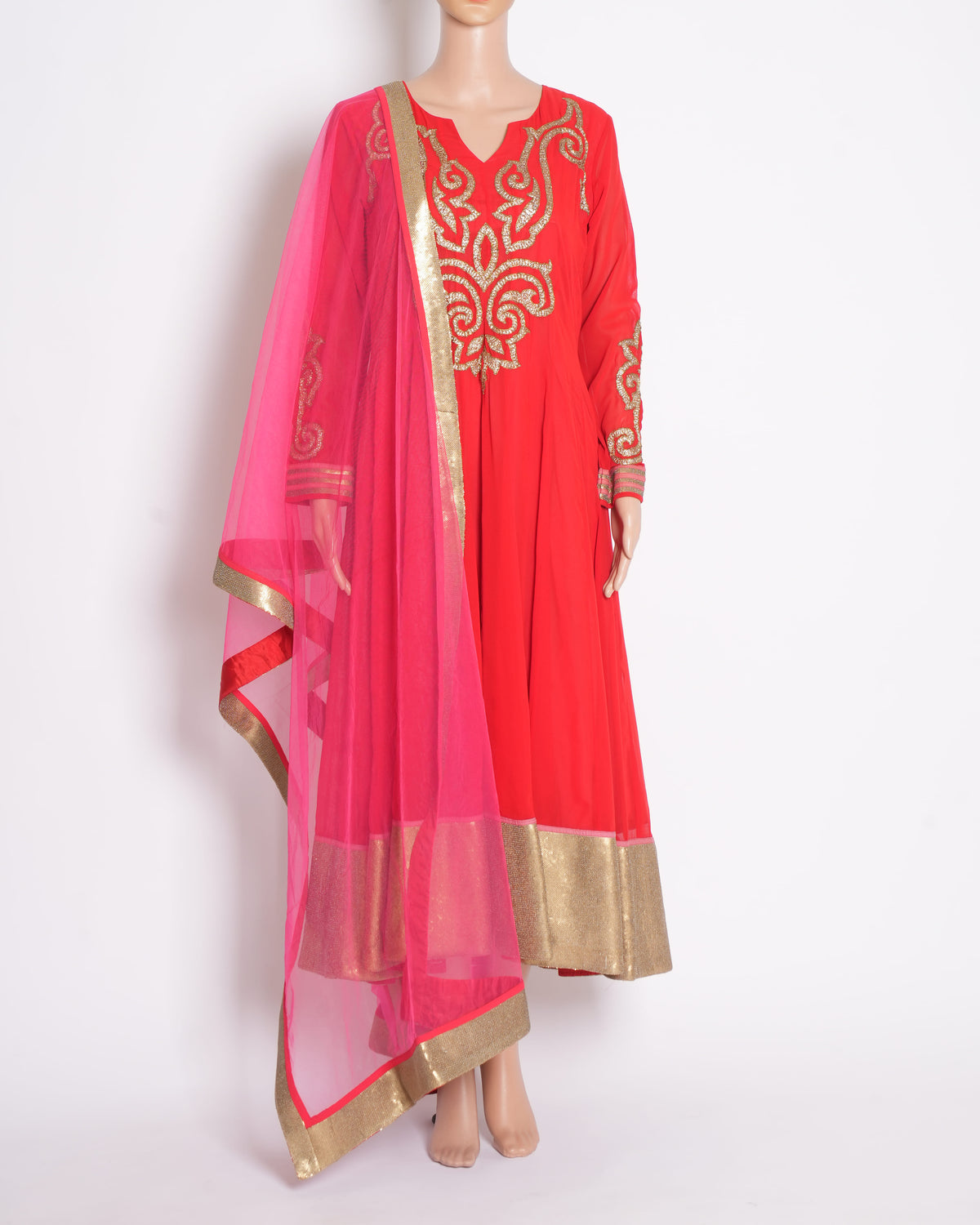 Gopi vaid red embroidered anarkali (set of 2)