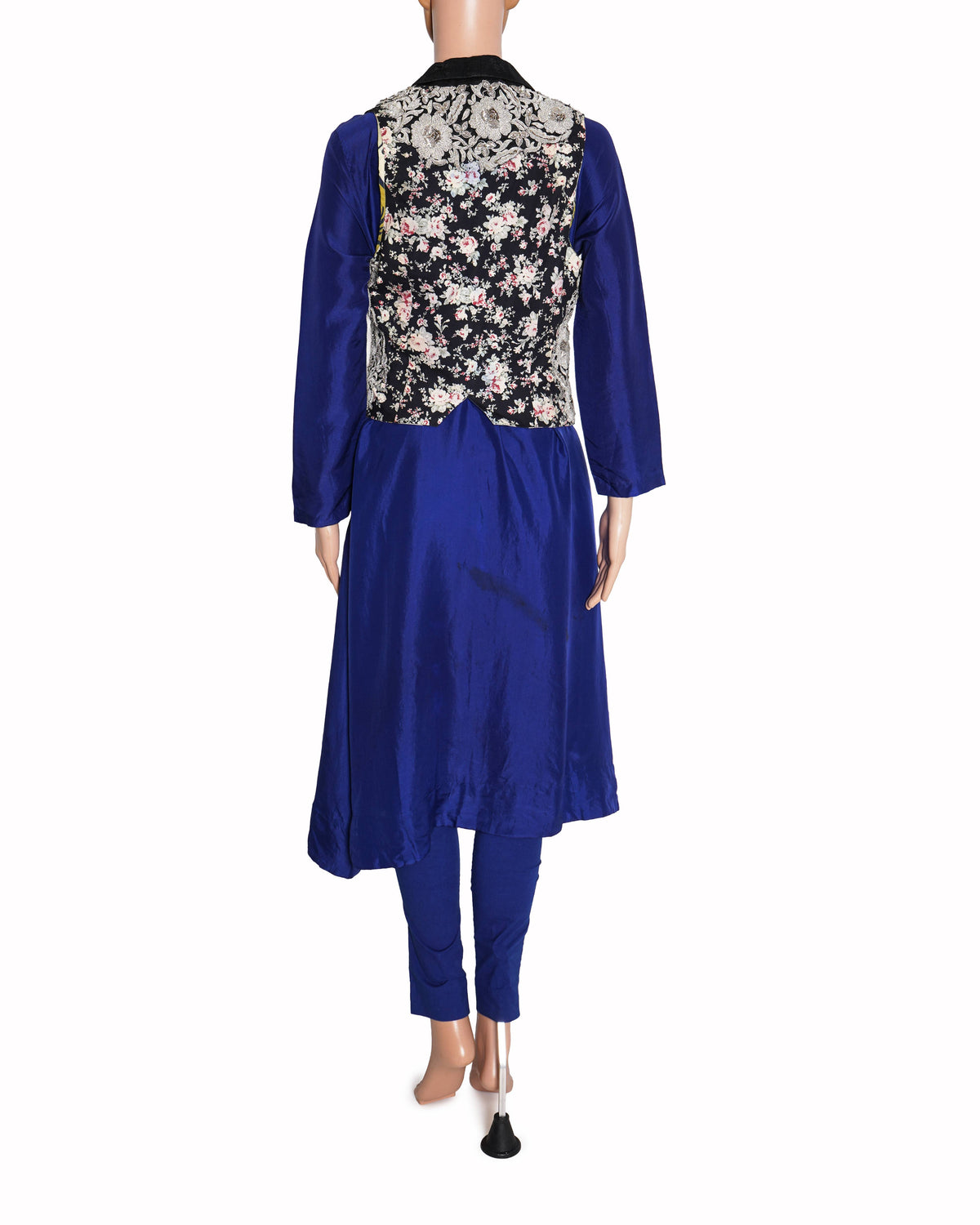 Anamika Khanna Plain Blue Kurta & Pants and bandi