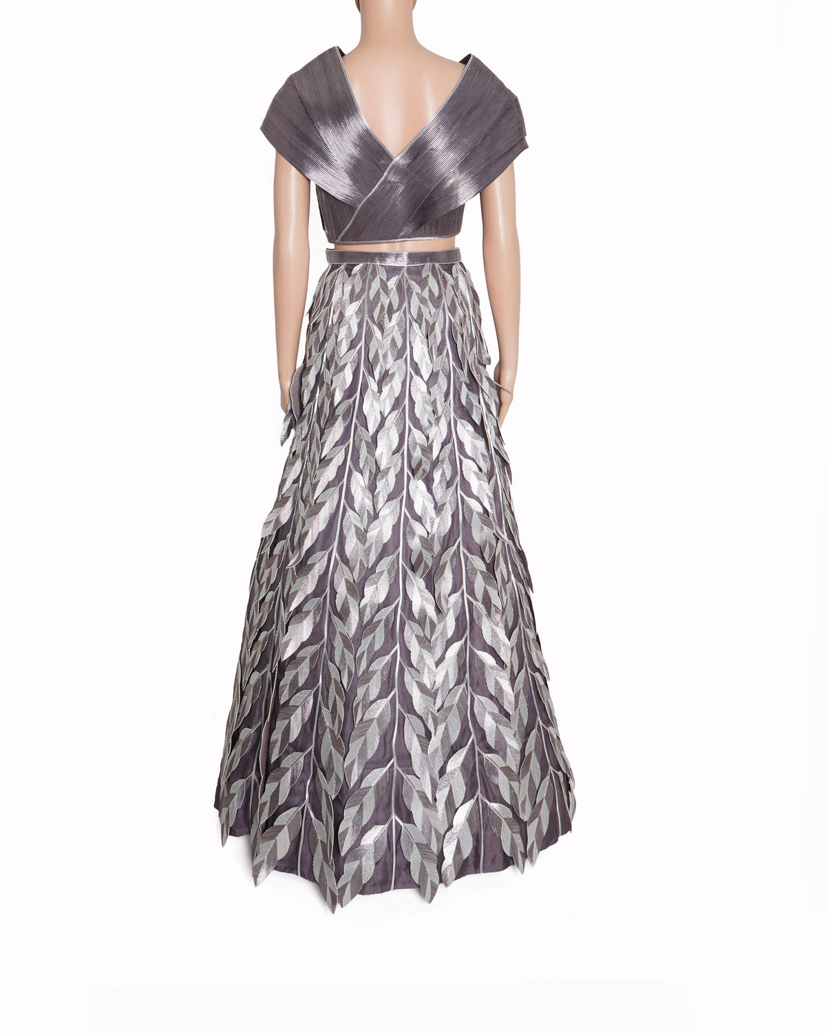 Rimzim Dadu
Leaf Drop Lehenga set