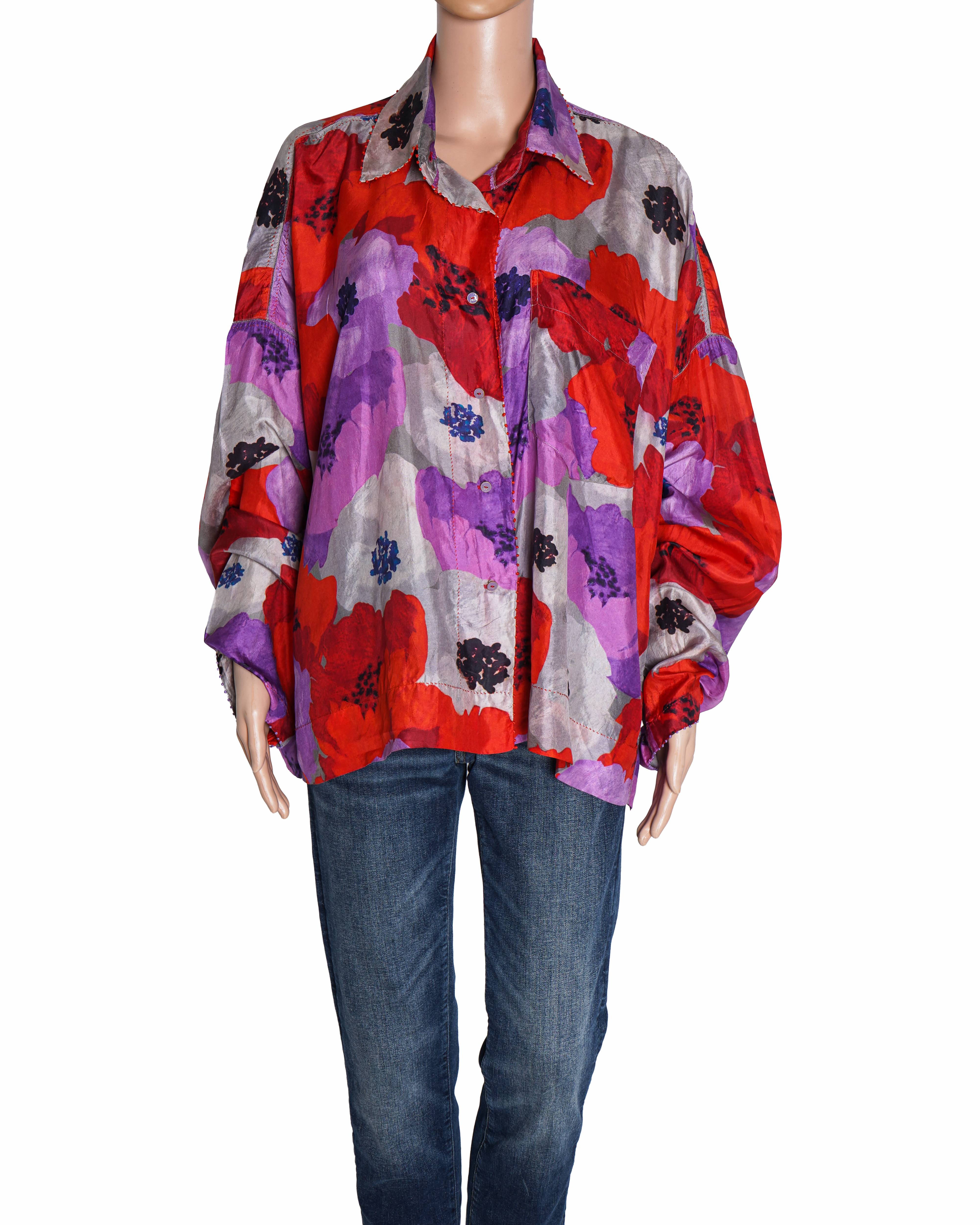 Péro Floral Gathered Shirt in Red/ Purple