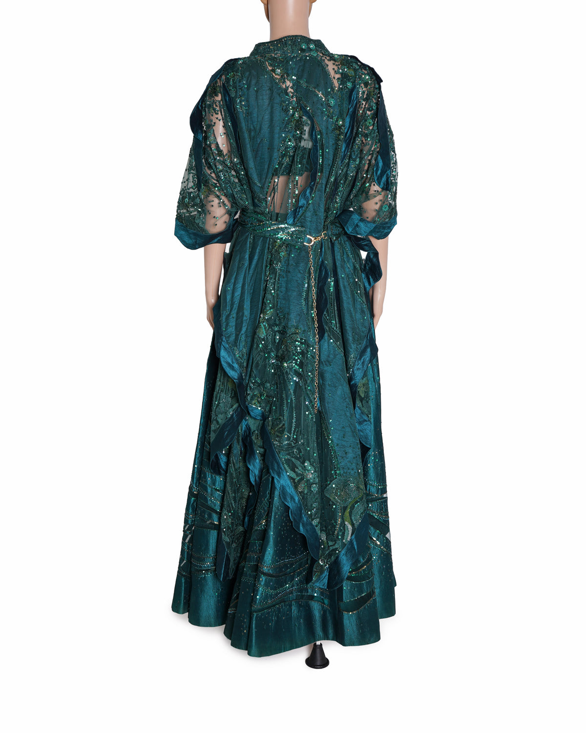Sulakshana Monga
Green embellished lehanga set of 5