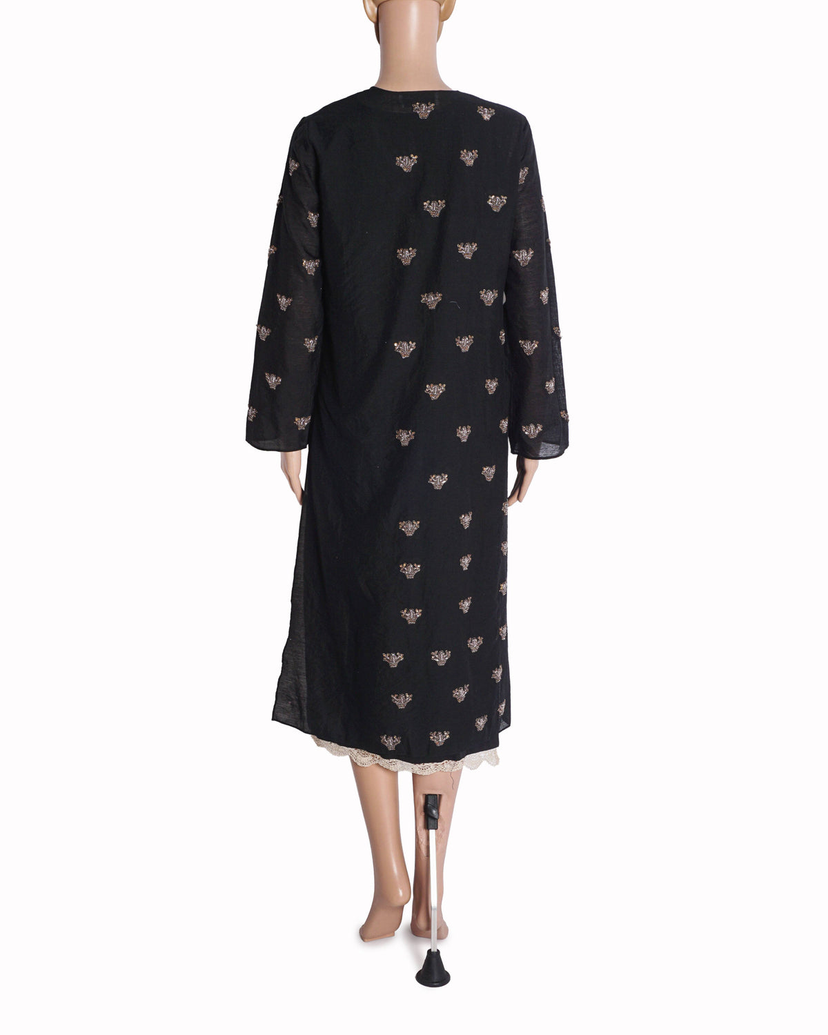 Anamika Khanna Black Metallic Embroidered Kurta Set