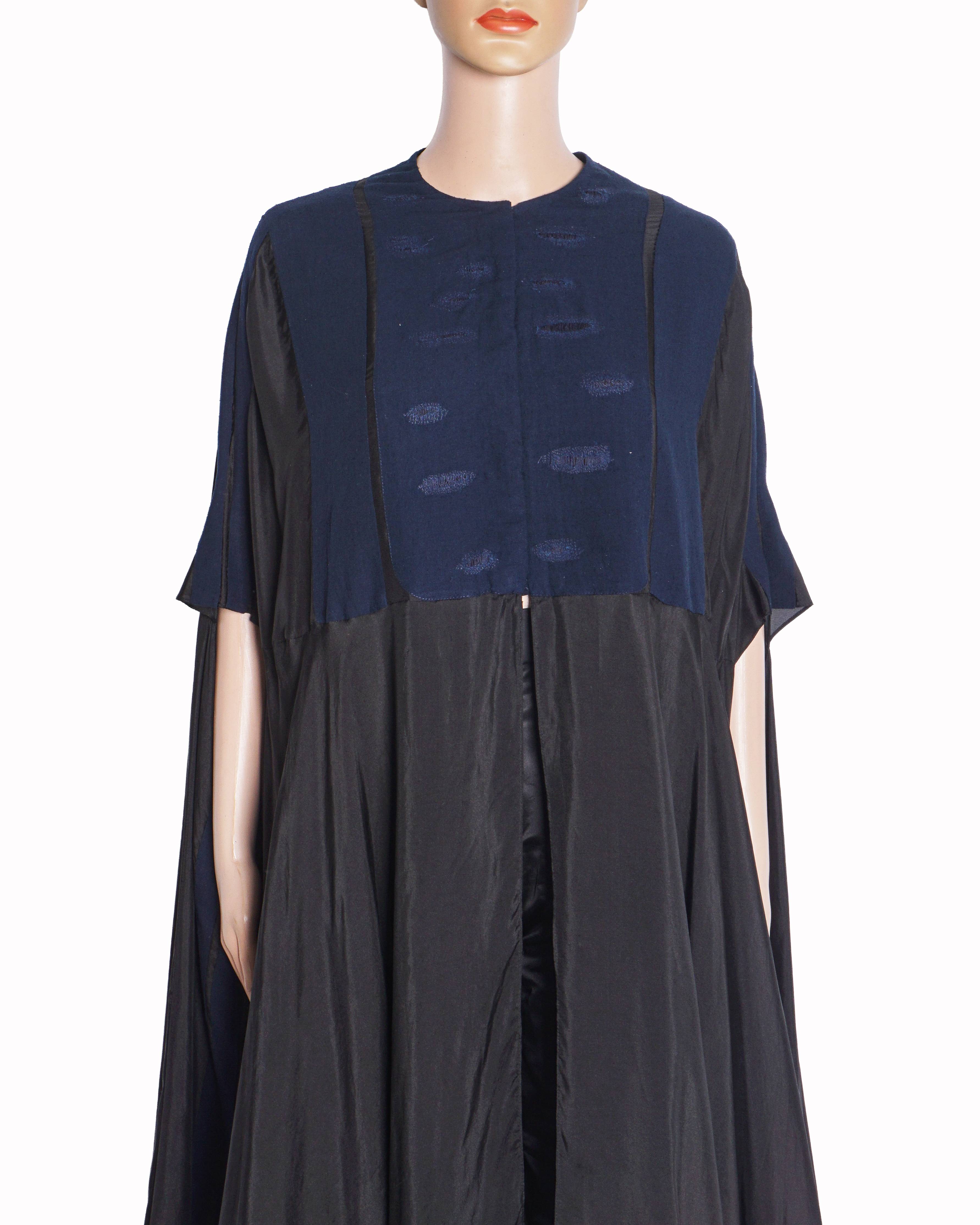 Anamika Khanna Blue & Black Color-Blocked Cape