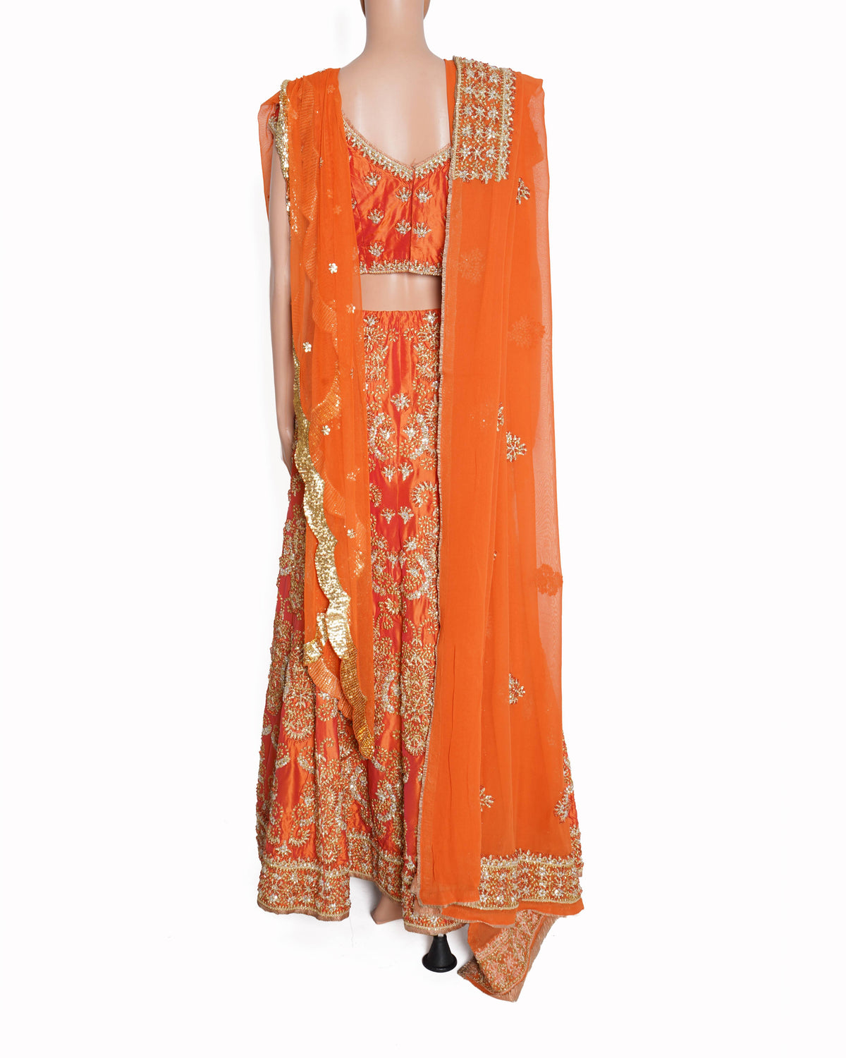 Pallavi Jaikisshan Lehnga set of 4 in orange