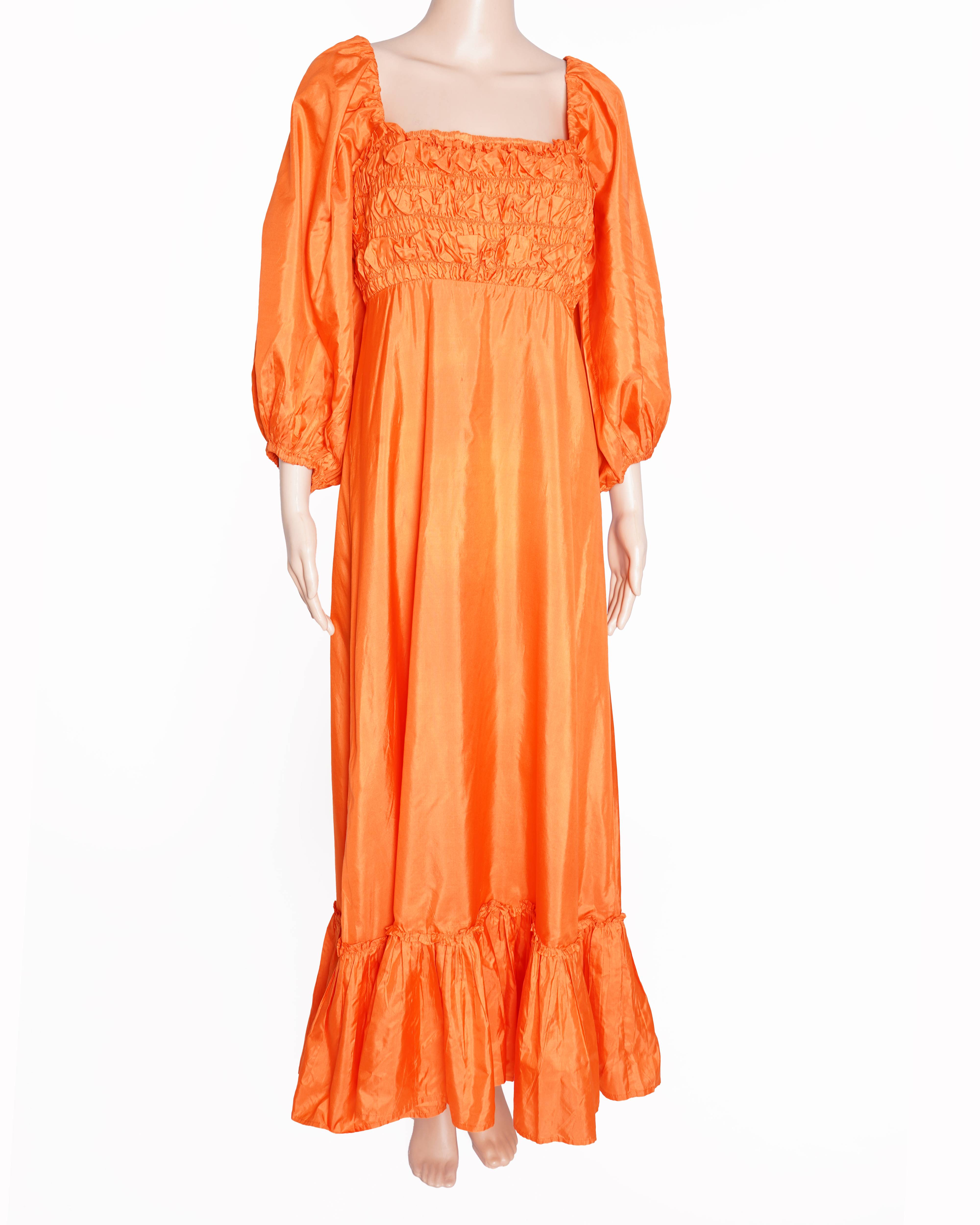 Malie Regina Dress in orange