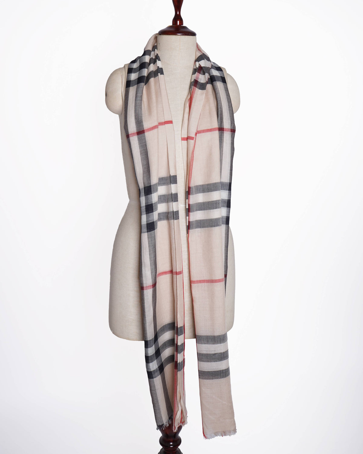 Burberry nova checkered scarf