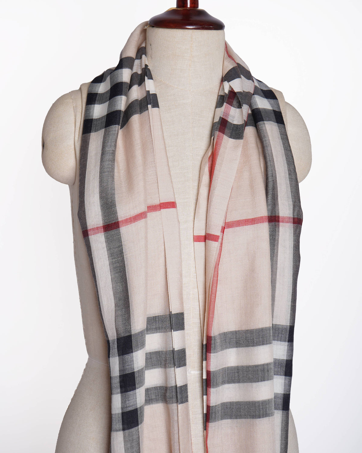 Burberry nova checkered scarf