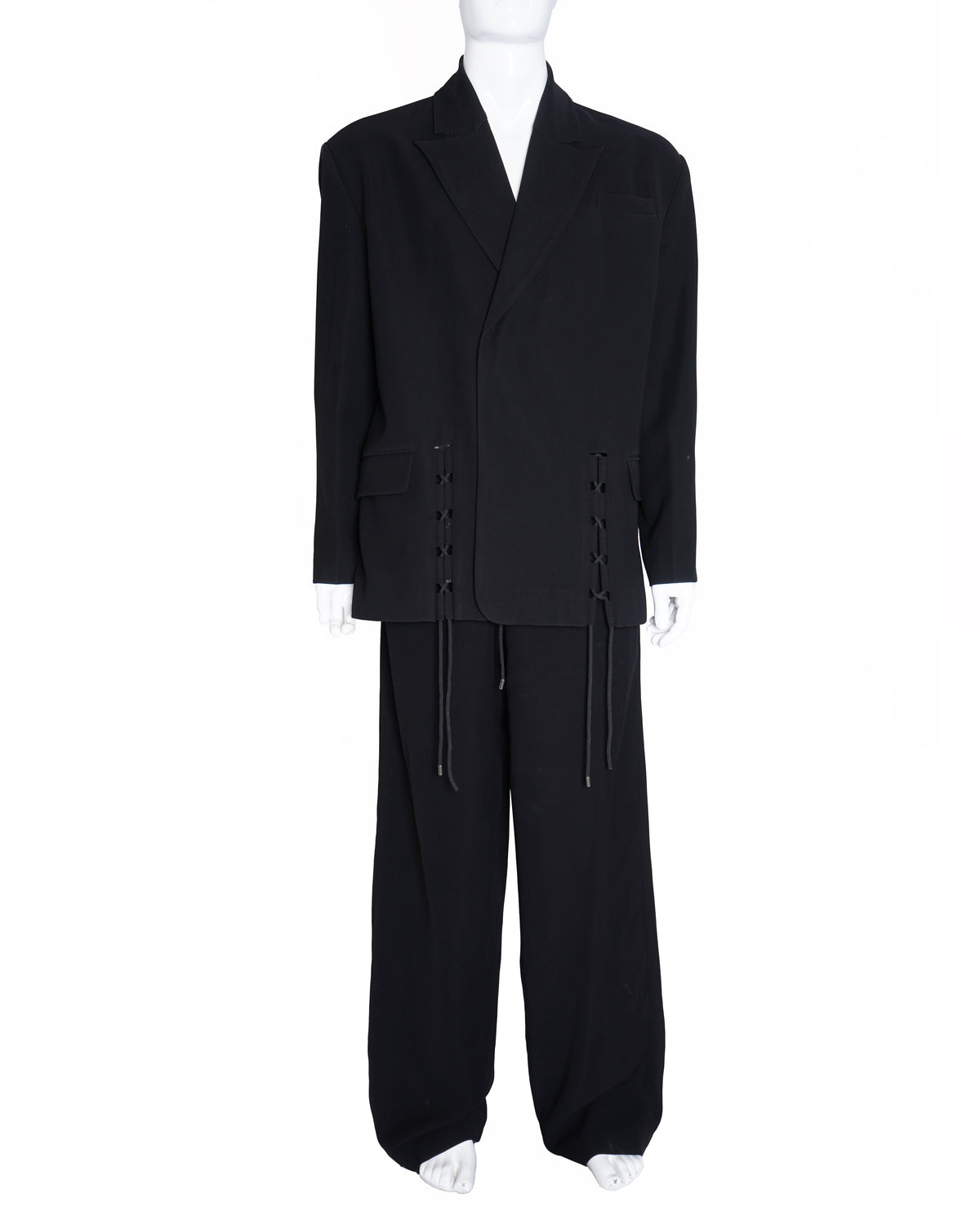 Kanika Goyal Label Plain 
Black blazer Set of 2