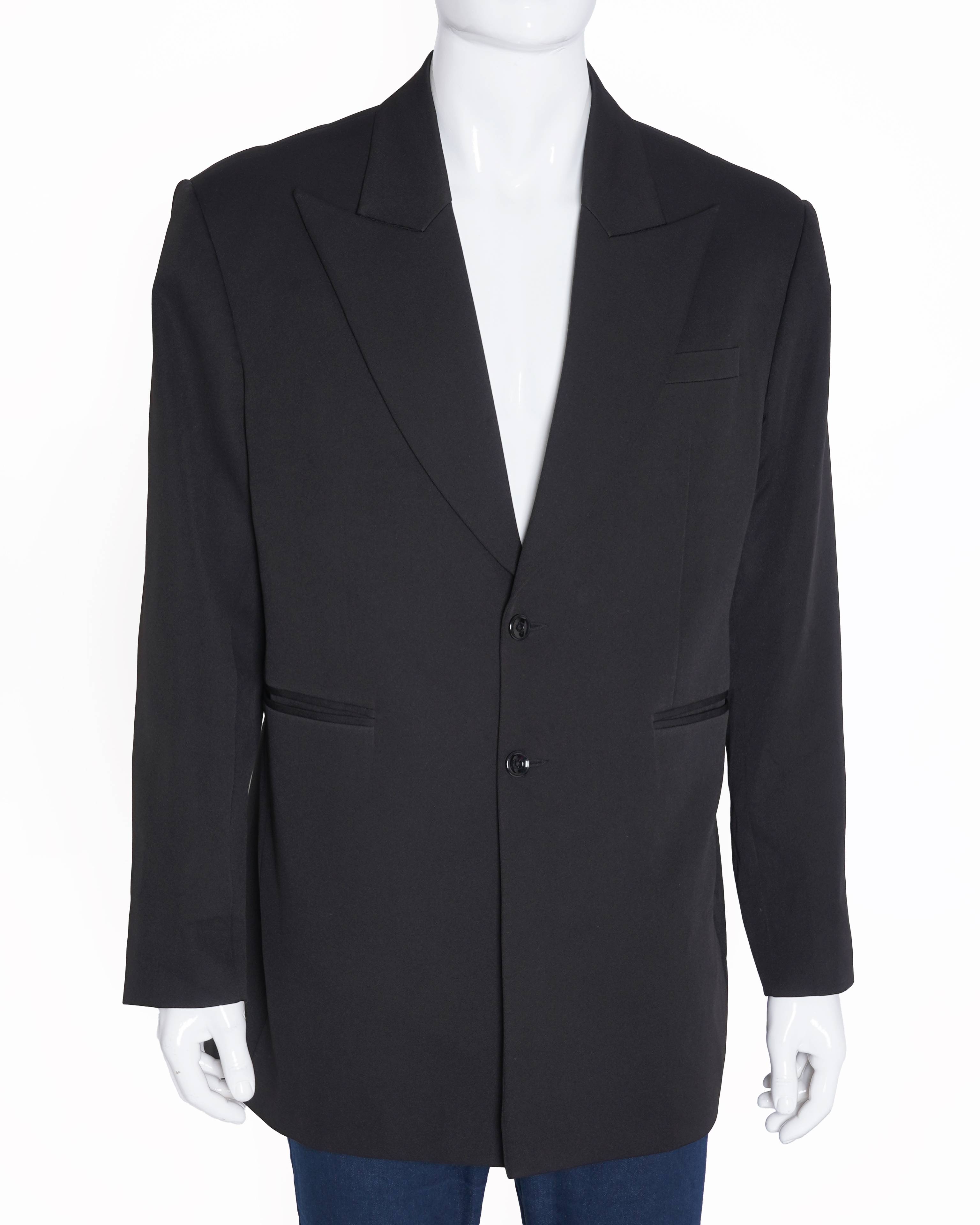 Huemn Plain
black blazer With Wide Sharp Lapel (Unisex)