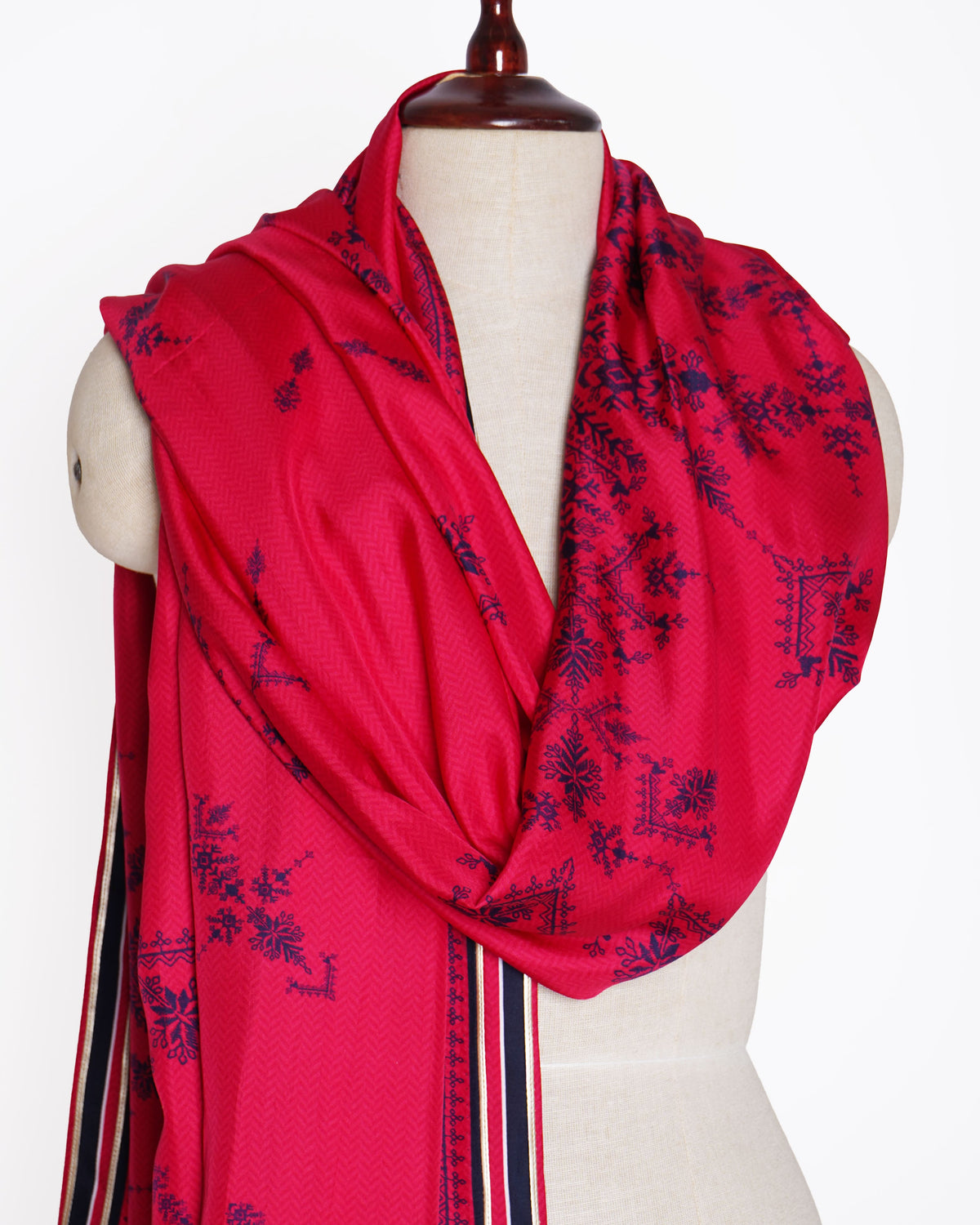 New Shantanu & Nikhil Printed Stole in Pink & Blue