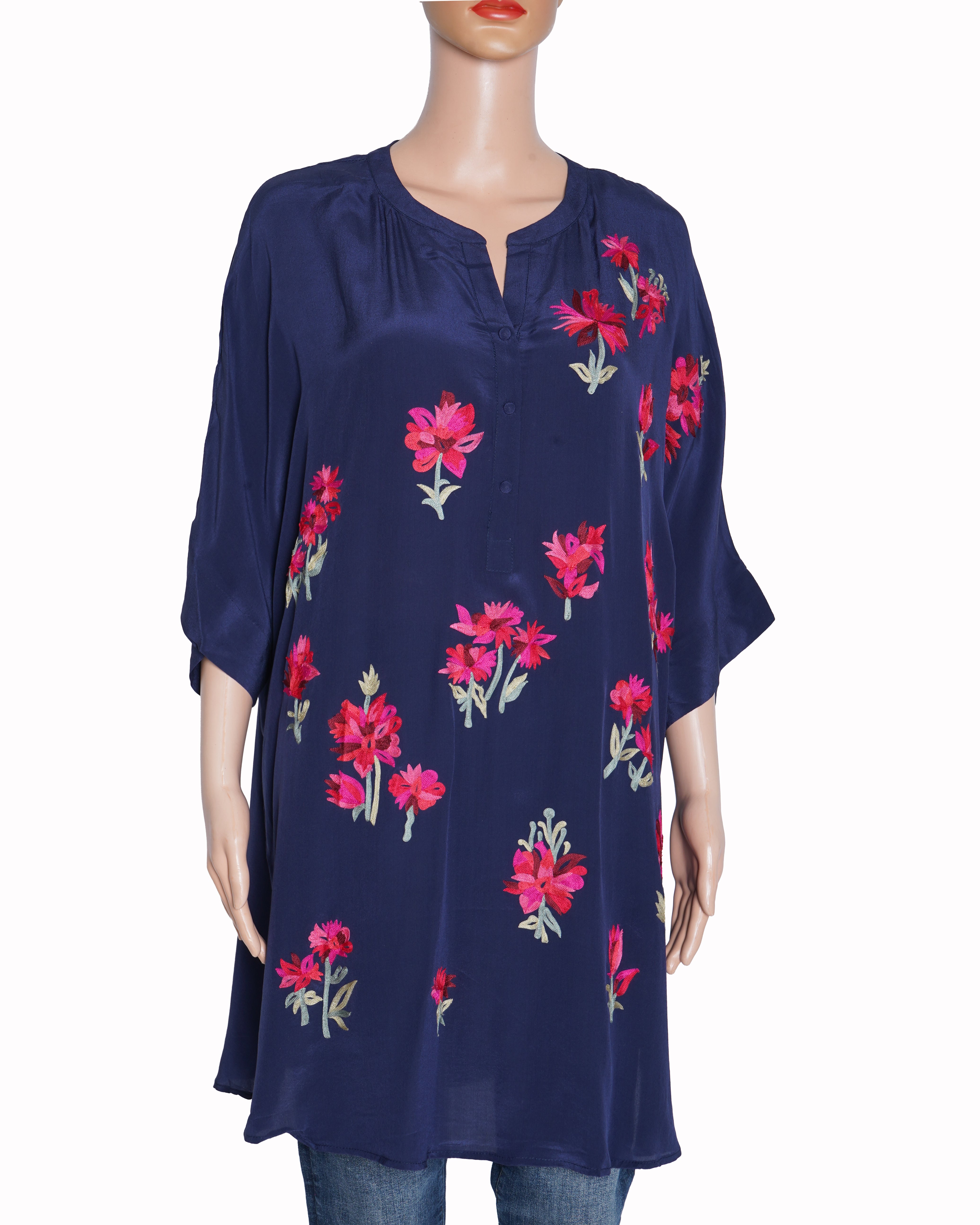 Ranna gill short floral embroided kurta