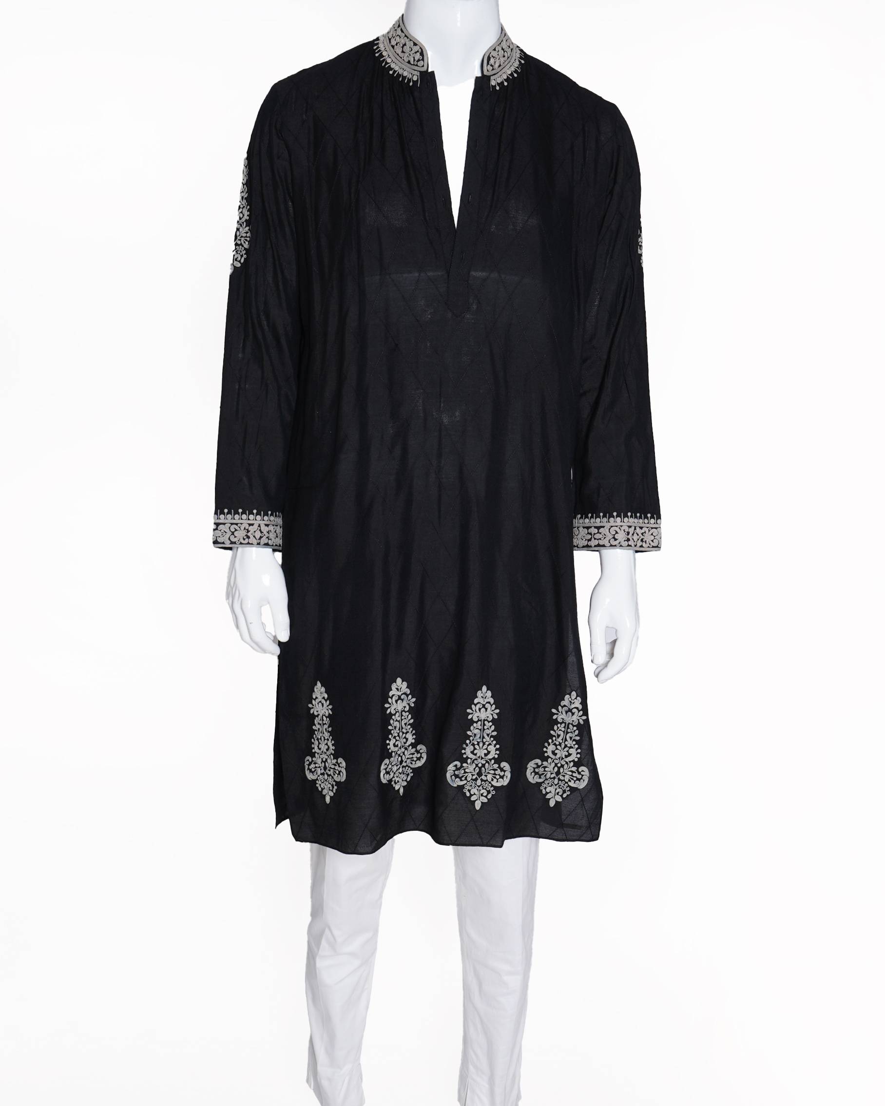 Arjun khanna black embroidered kurta