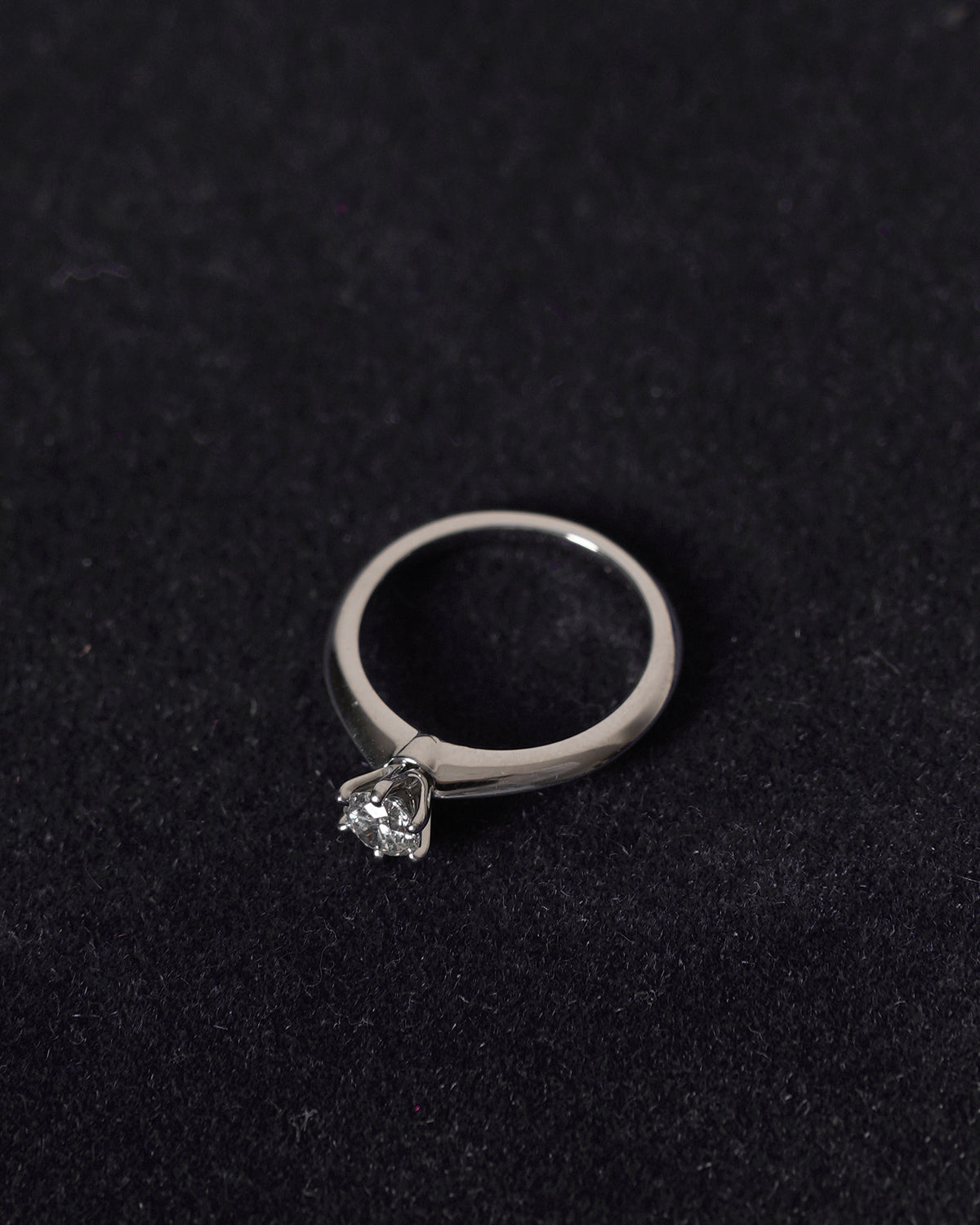 Tiffany & Co. Classic Prawn Platinum 0.34 Carat Solitaire Ring