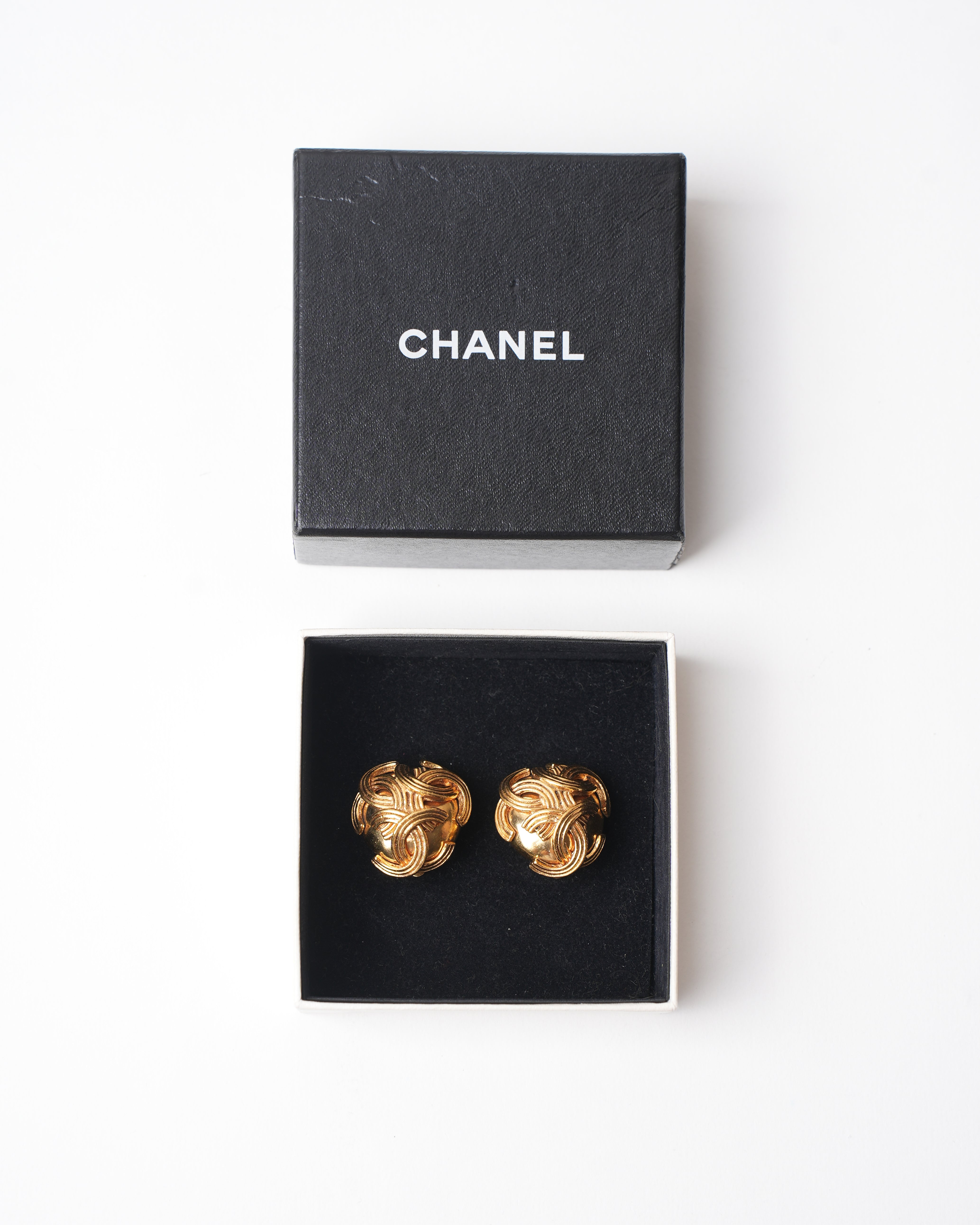 Vintage Chanel Gold Plated since 1994 Earring