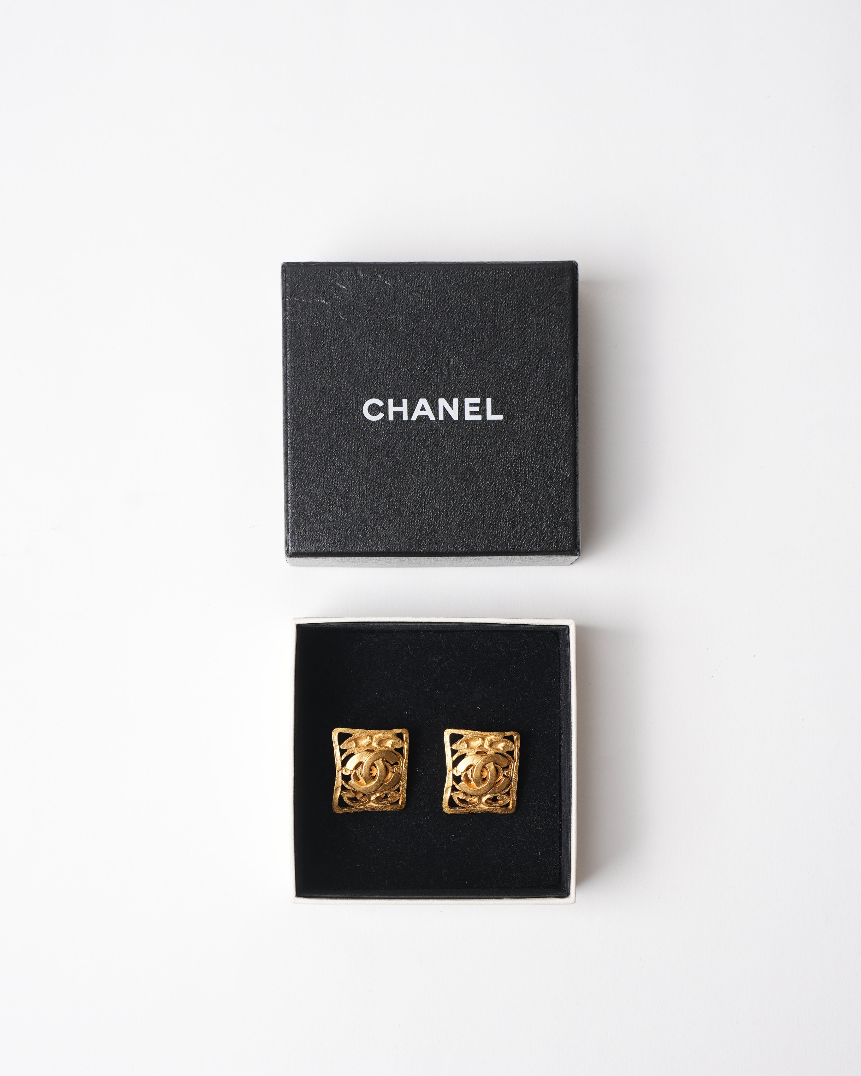 Vintage Chanel Gold Plated since 1995 Earring