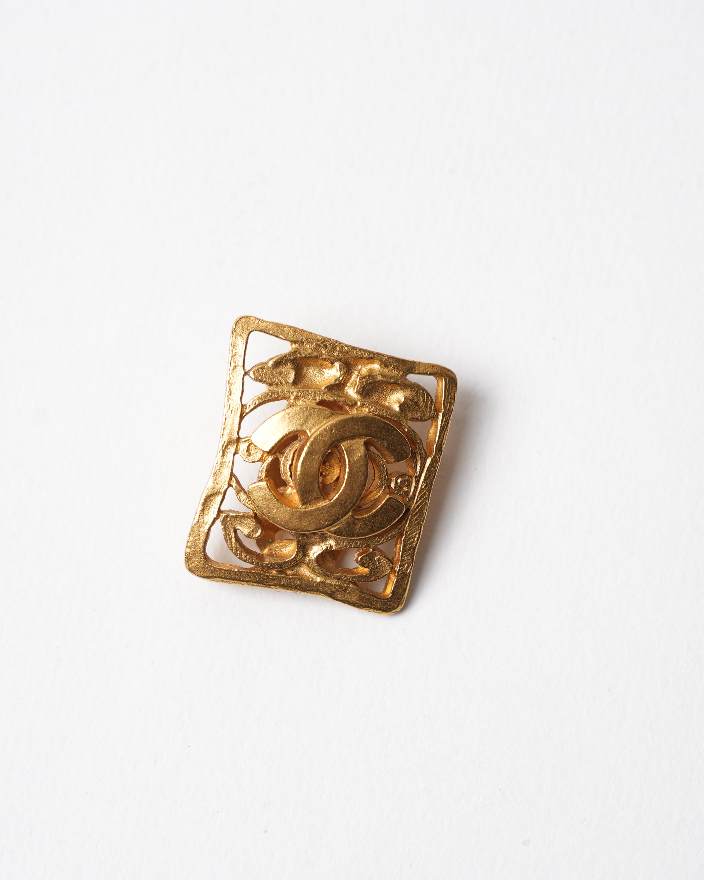 Vintage Chanel Gold Plated since 1995 Earring