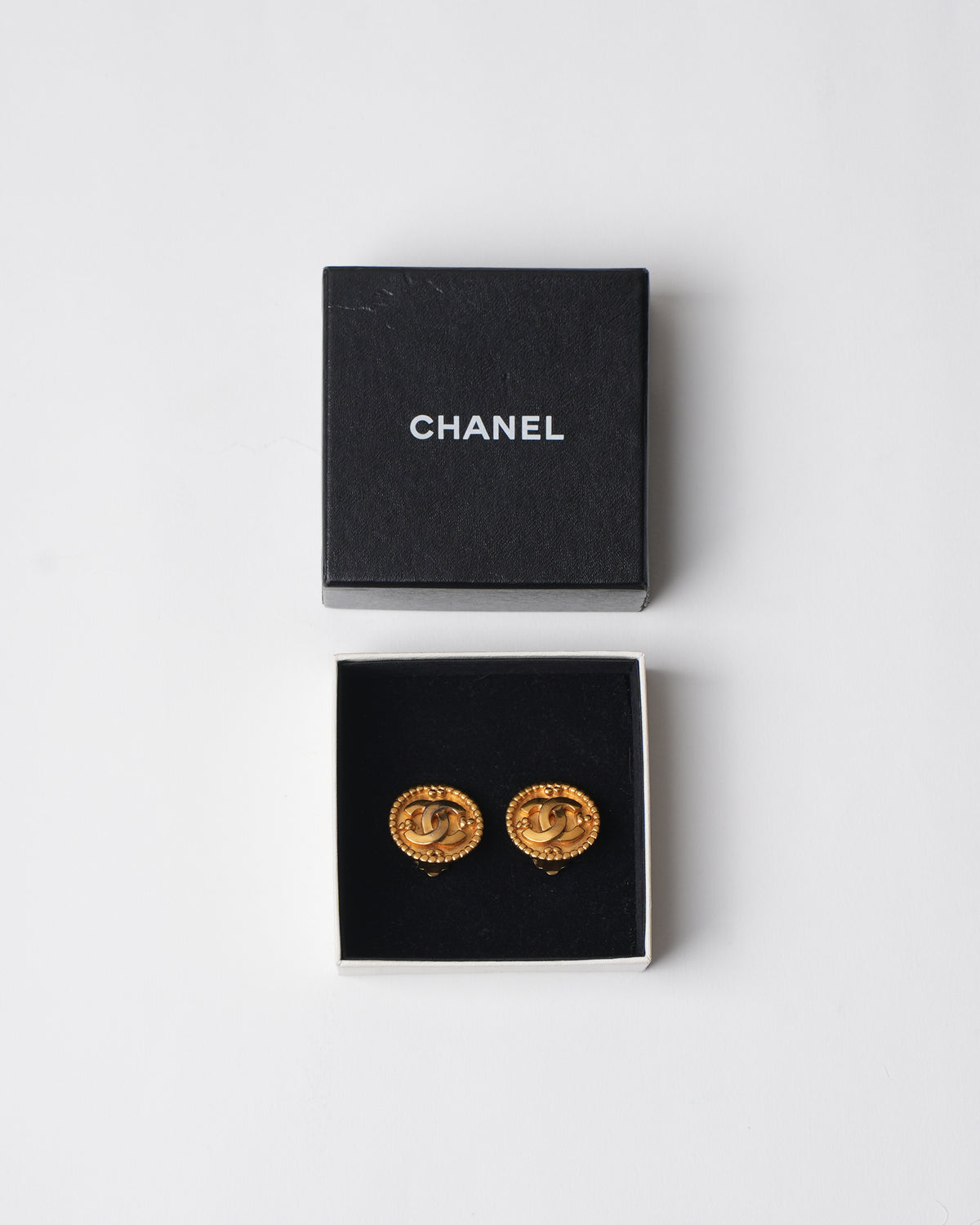 Vintage Chanel 1996 Gold Plated Earring
