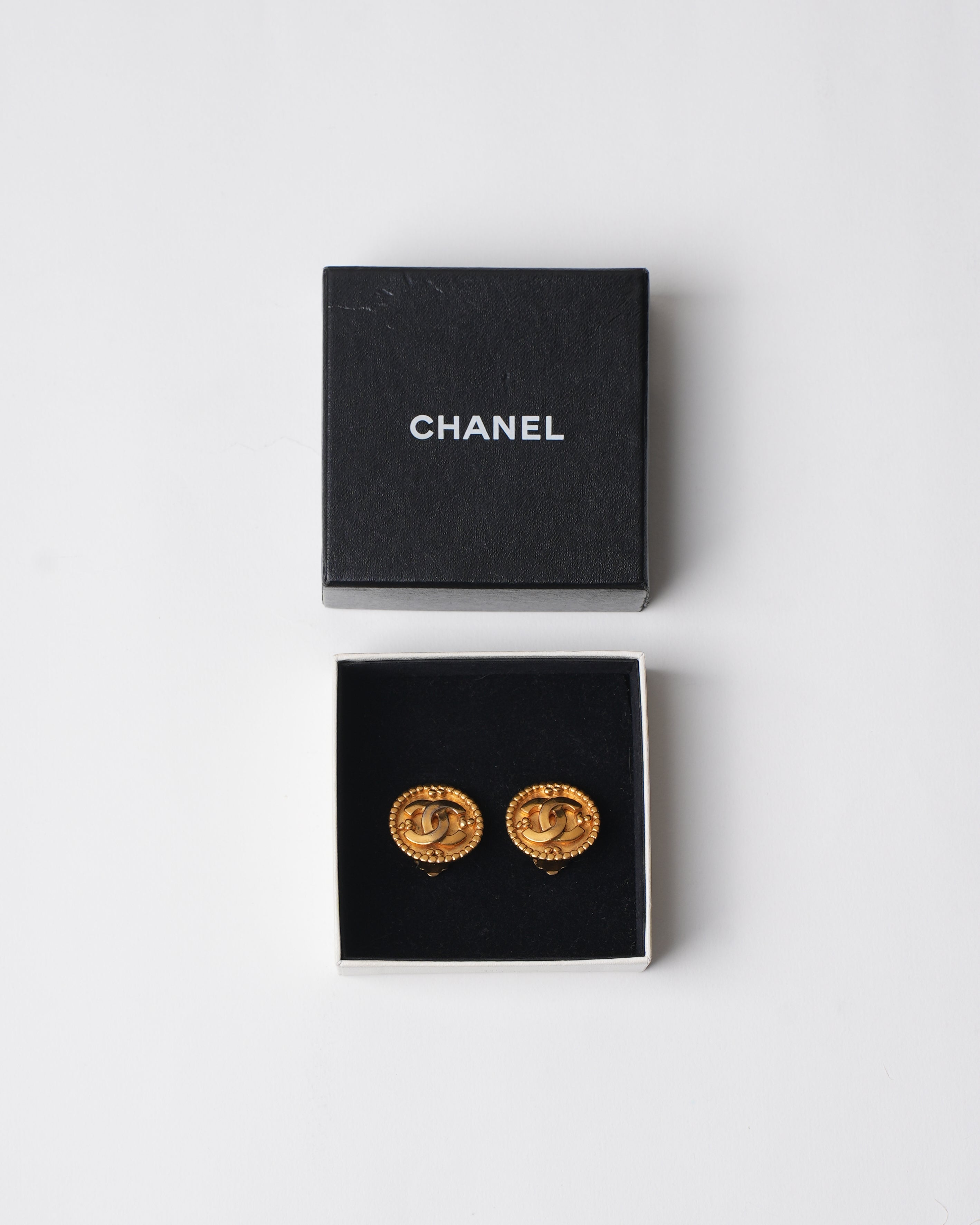 Vintage Chanel 1996 Gold Plated Earring