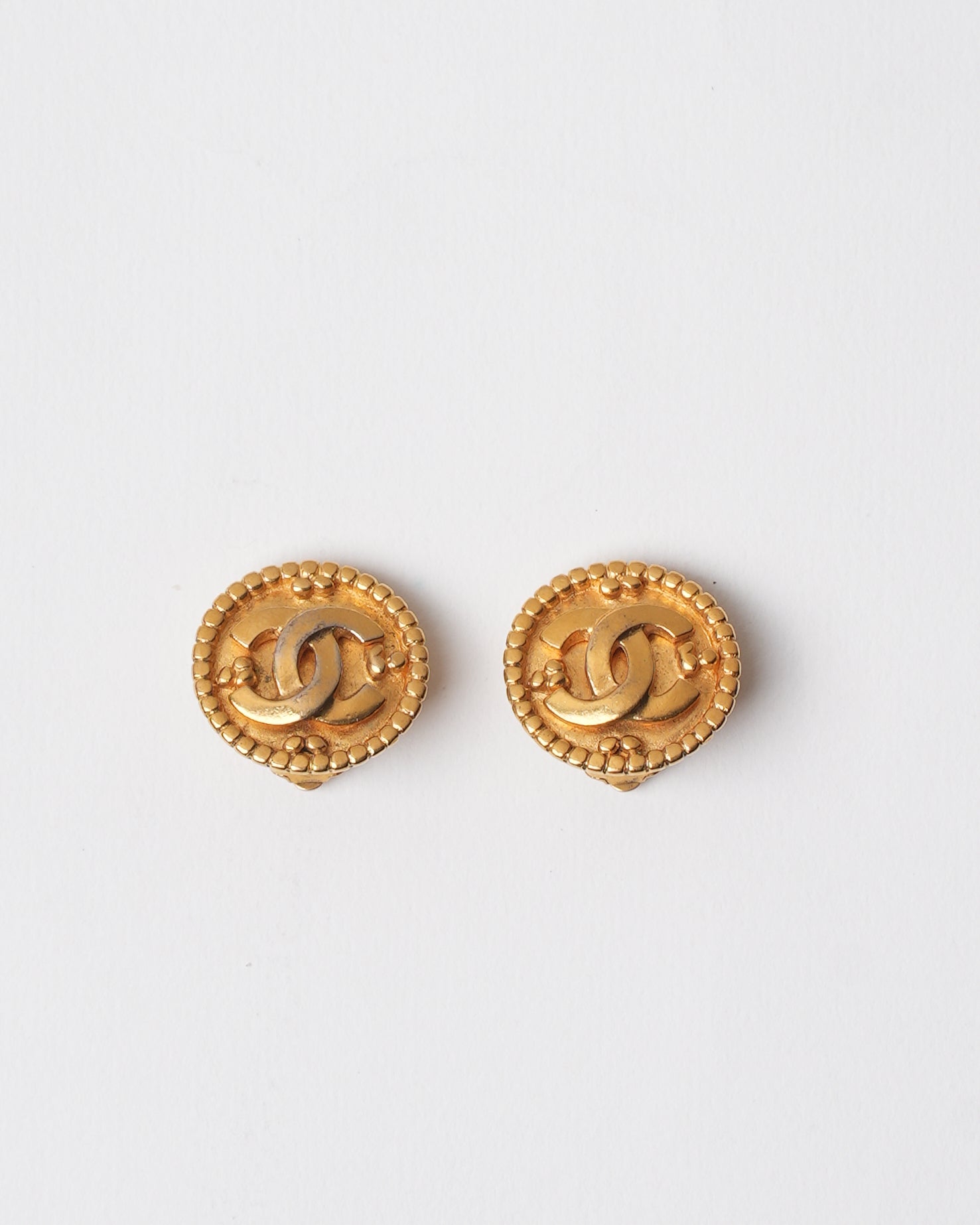 Vintage Chanel 1996 Gold Plated Earring