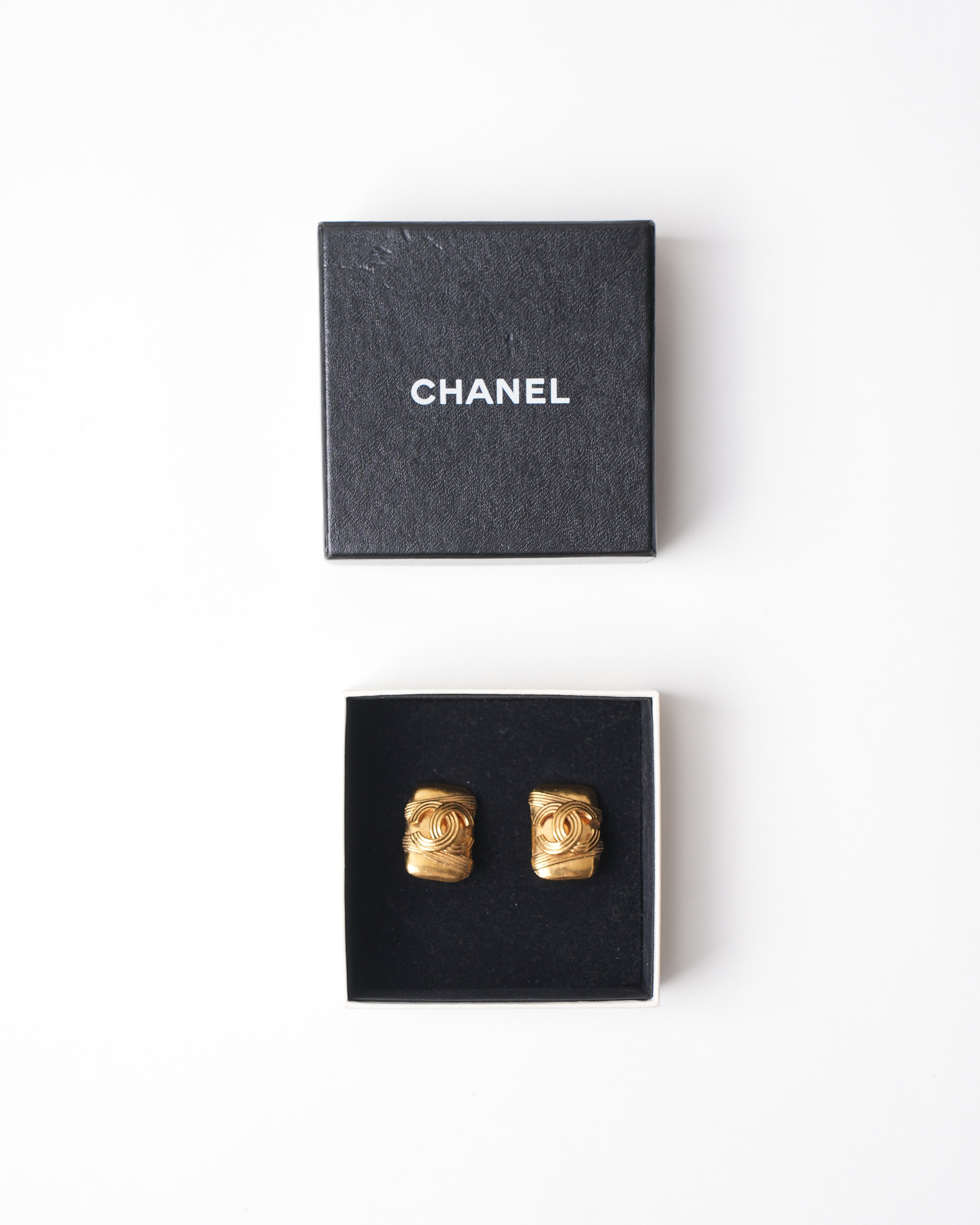 Vintage Chanel Gold Plated since 1994 Earring