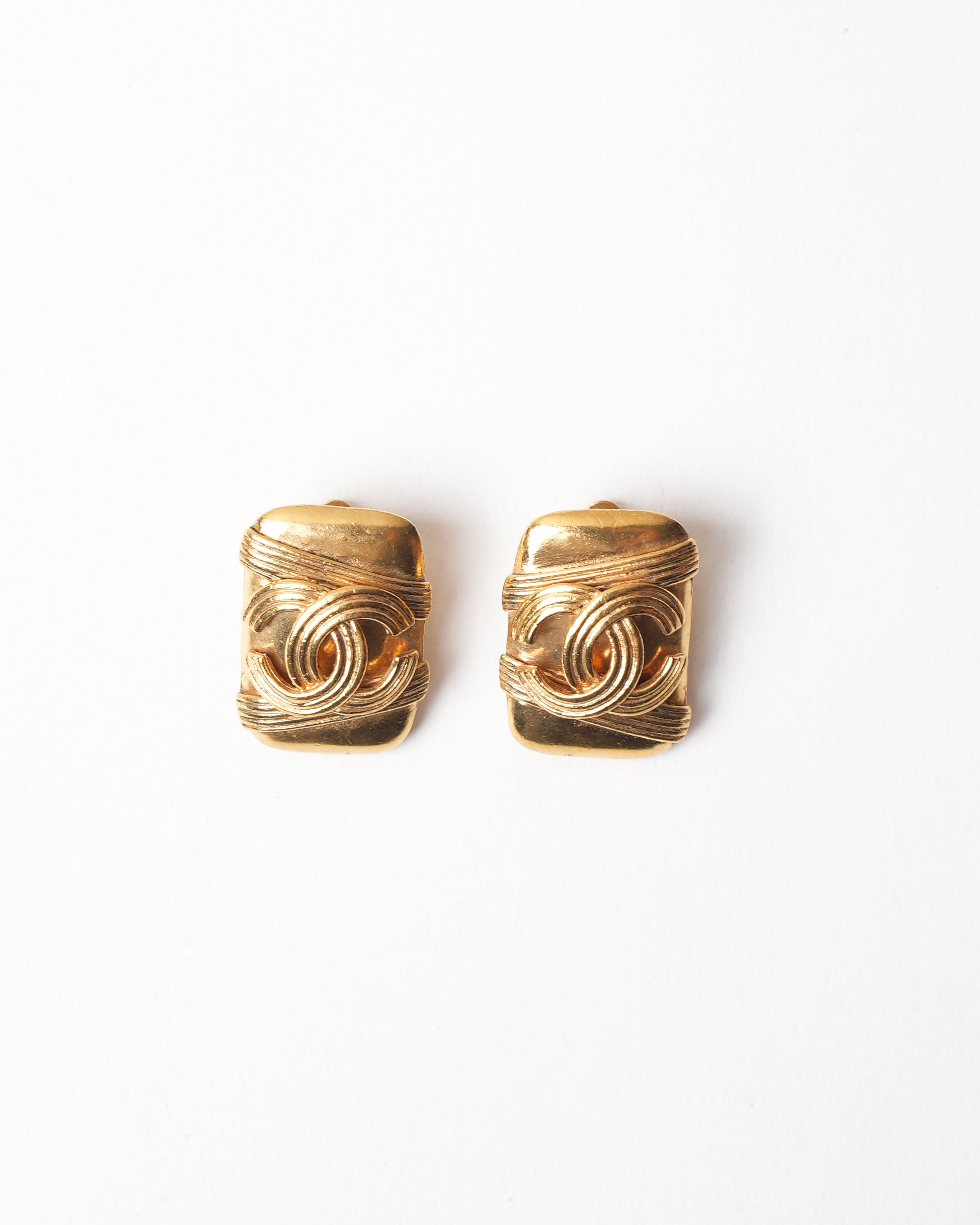 Vintage Chanel Gold Plated since 1994 Earring