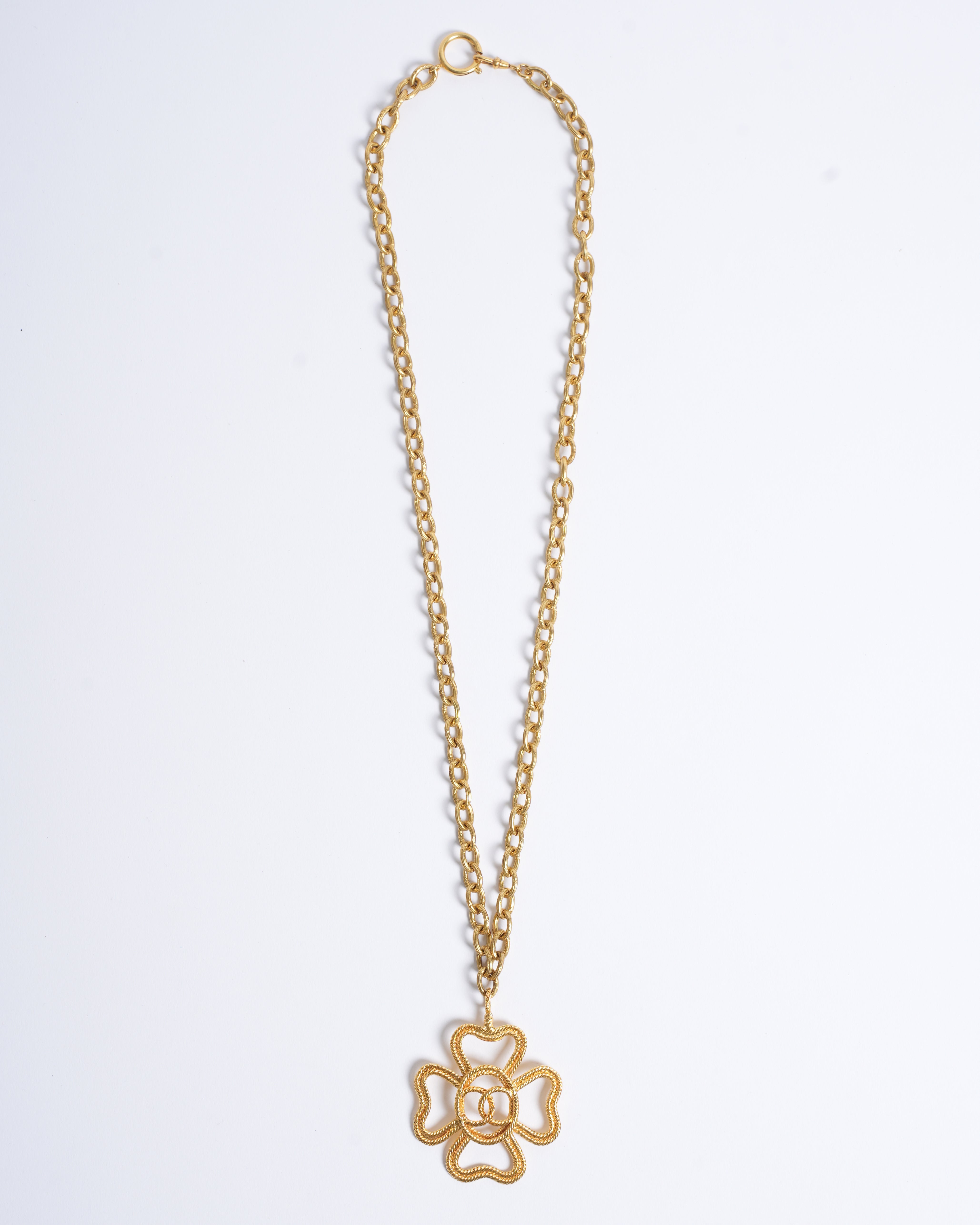 Vintage Chanel Gold Plated Flower necklace