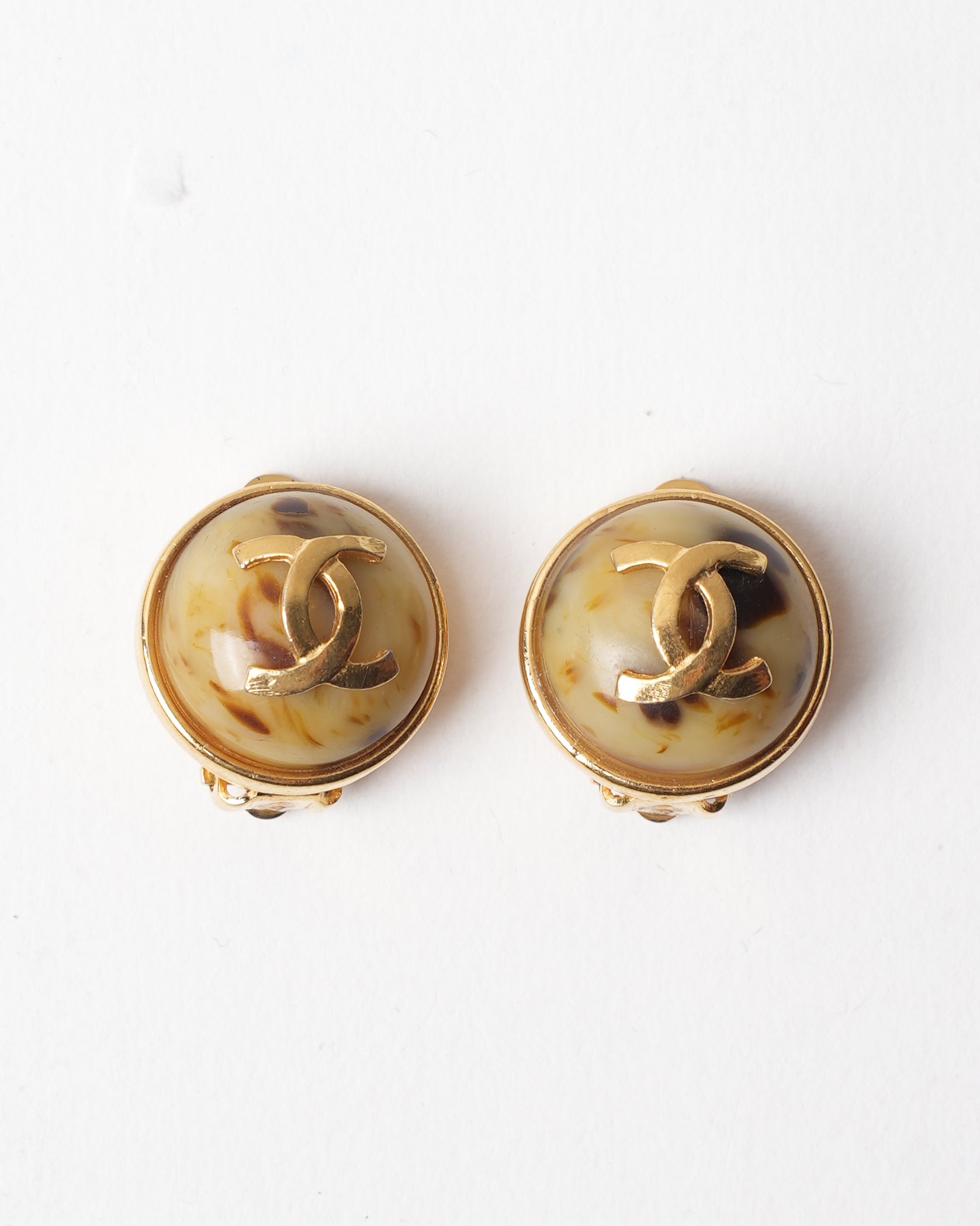 Vintage Chanel Gold Plated since 1980 Earring