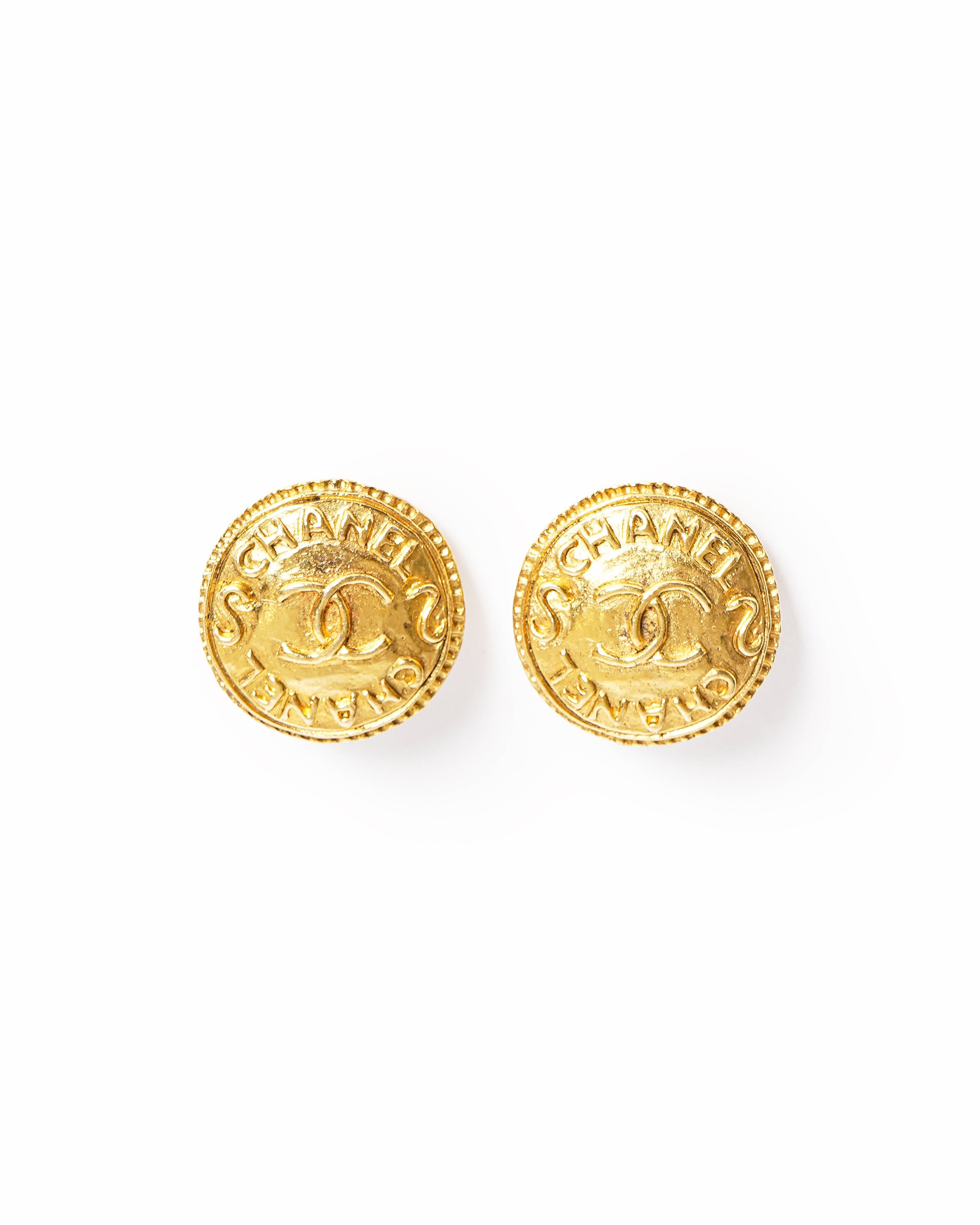 Vintage Chanel Coco Mark Clip Earrings Golden Gold-plated, Made in France 1990's