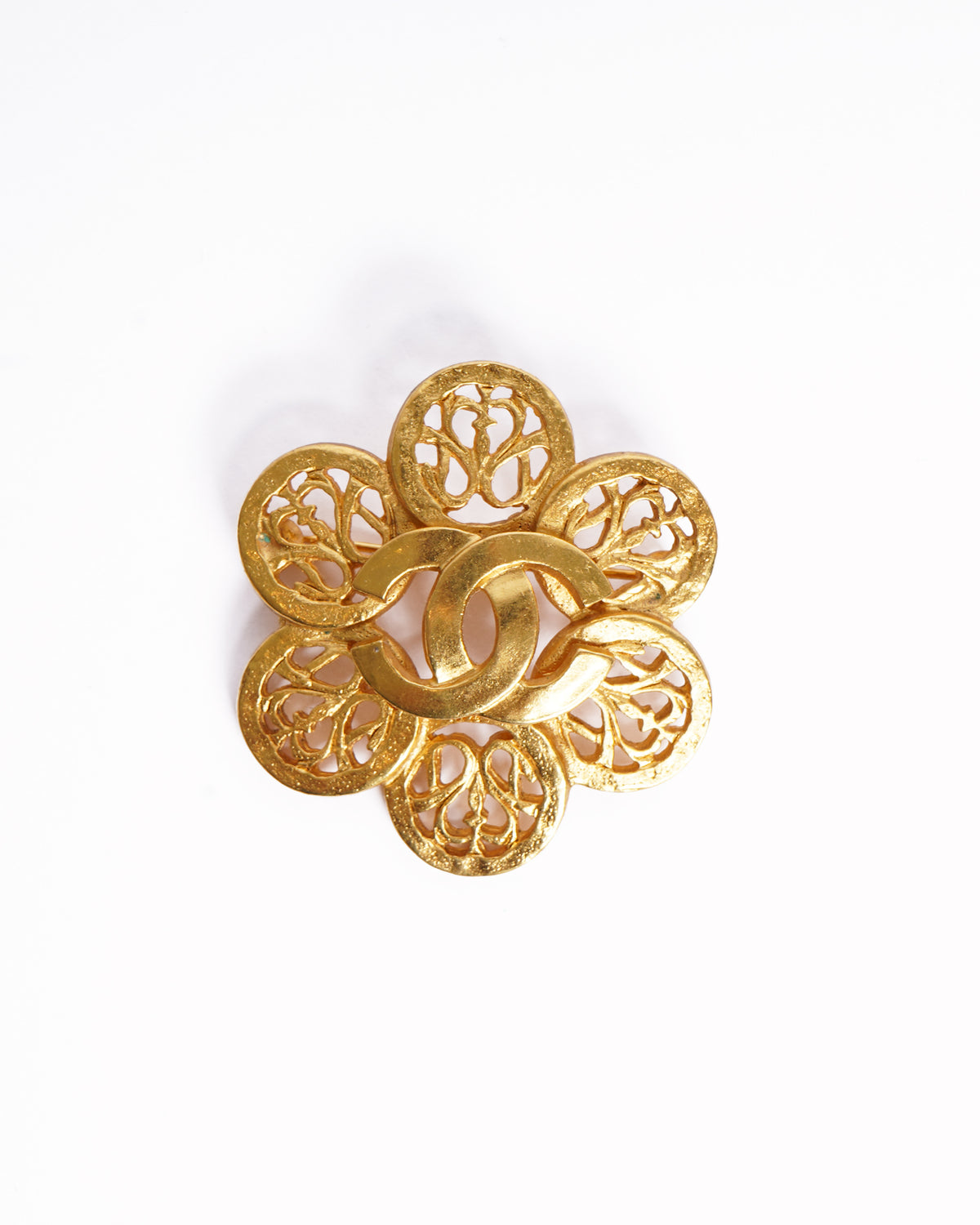 Vintage Chanel 1995 gold plated Floral brooch made in france