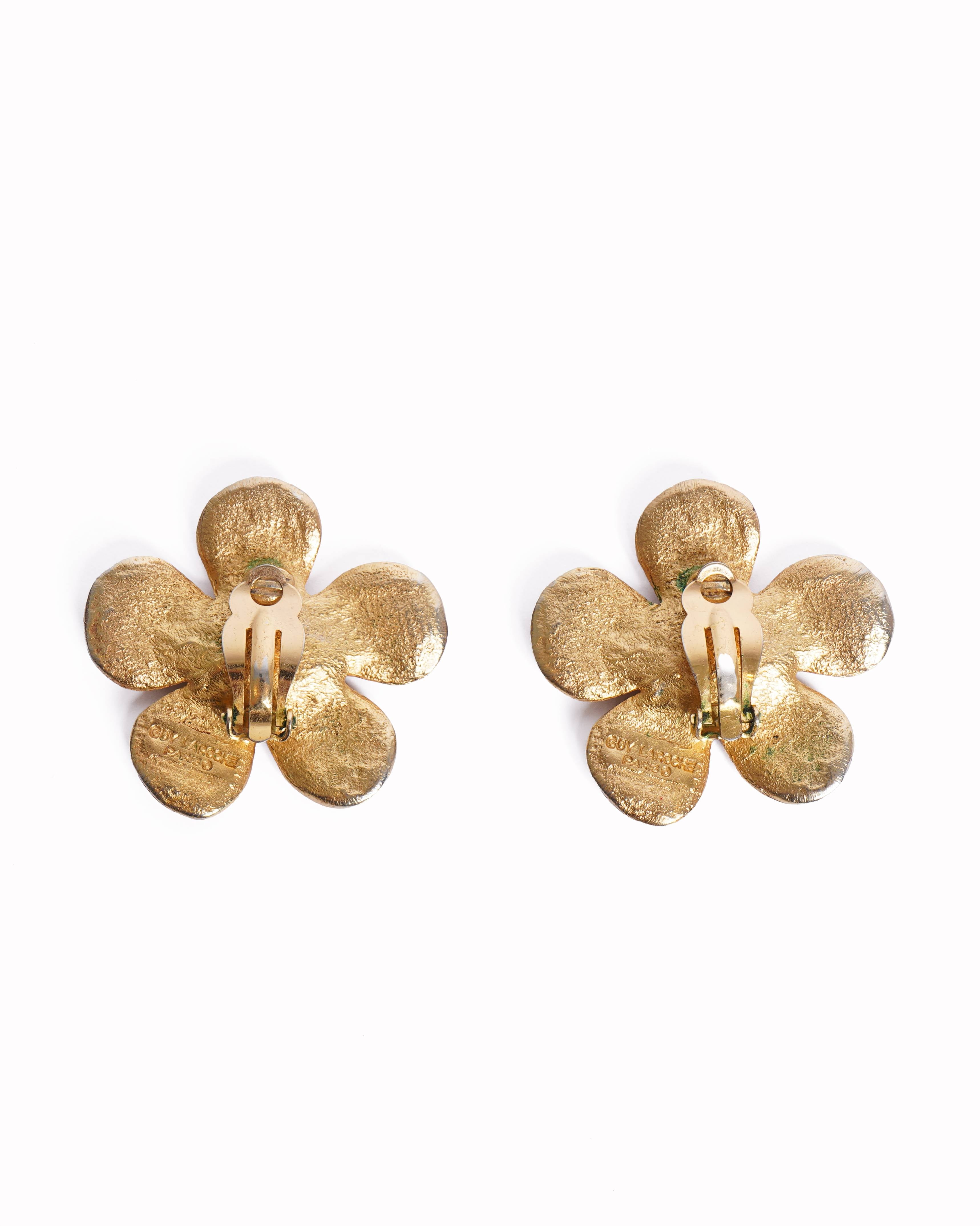 Vintage Guy Laroche Gold-Plated Floral Earrings 
Made in Paris