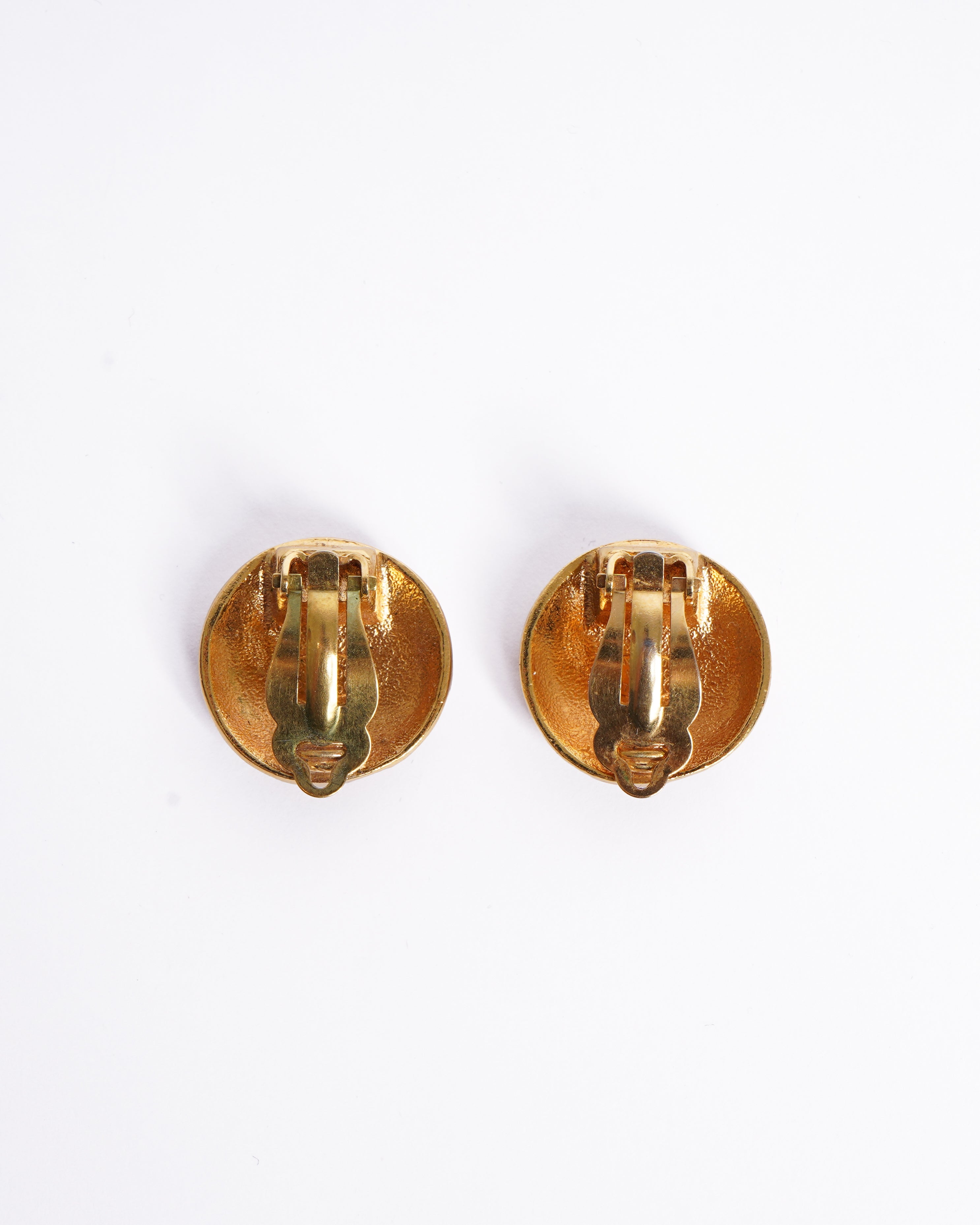 Vintage Chanel 1996 Gold Plated Earring 
Made In France