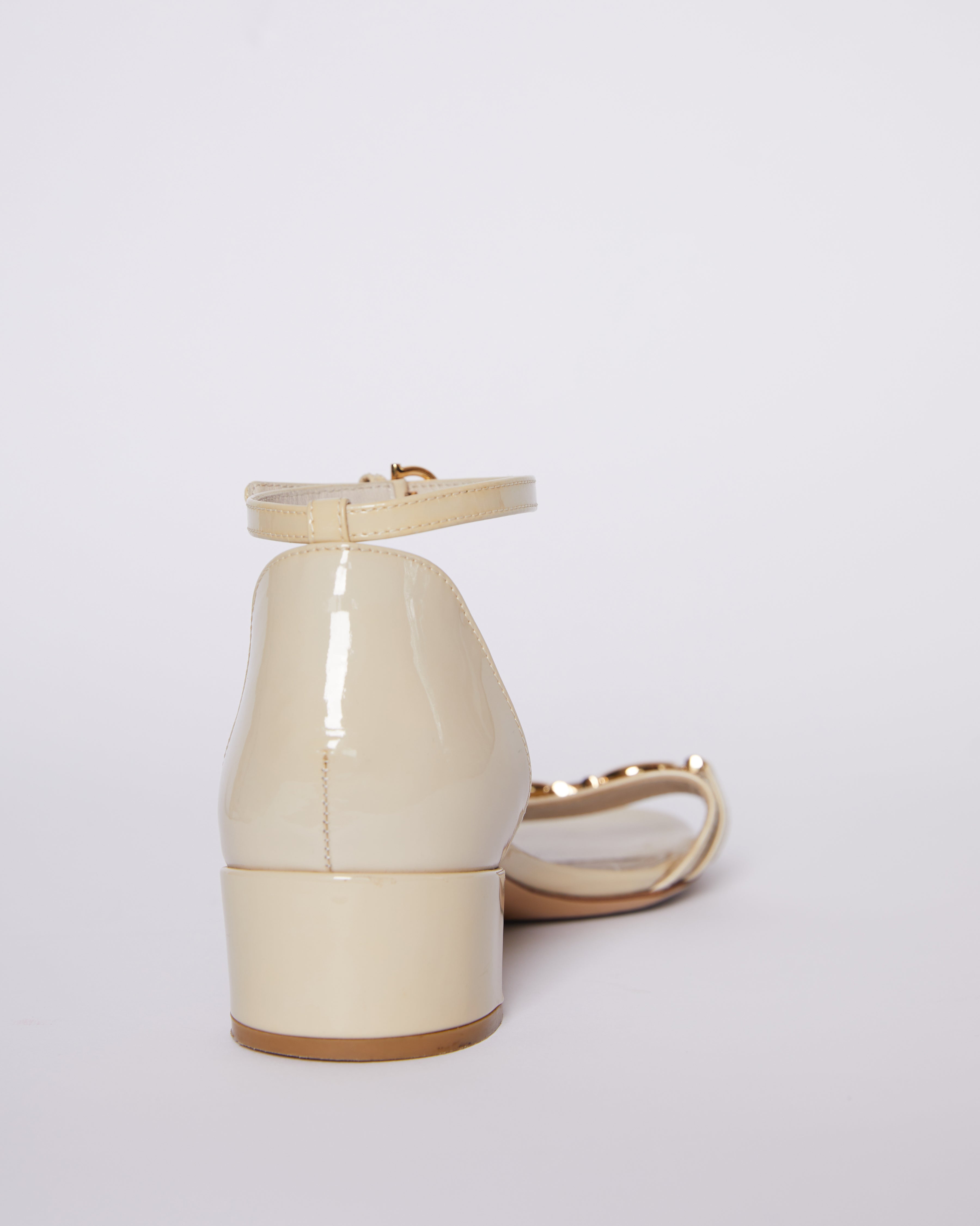 Ferragamo White Sandals Cream Ankle Strap