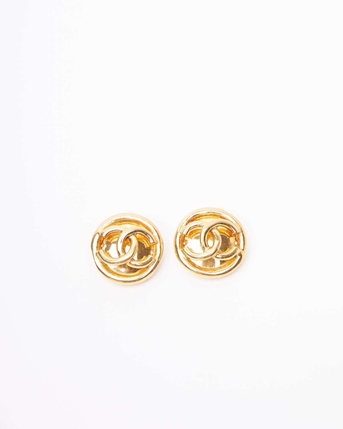 Vintage Chanel Gold Earring