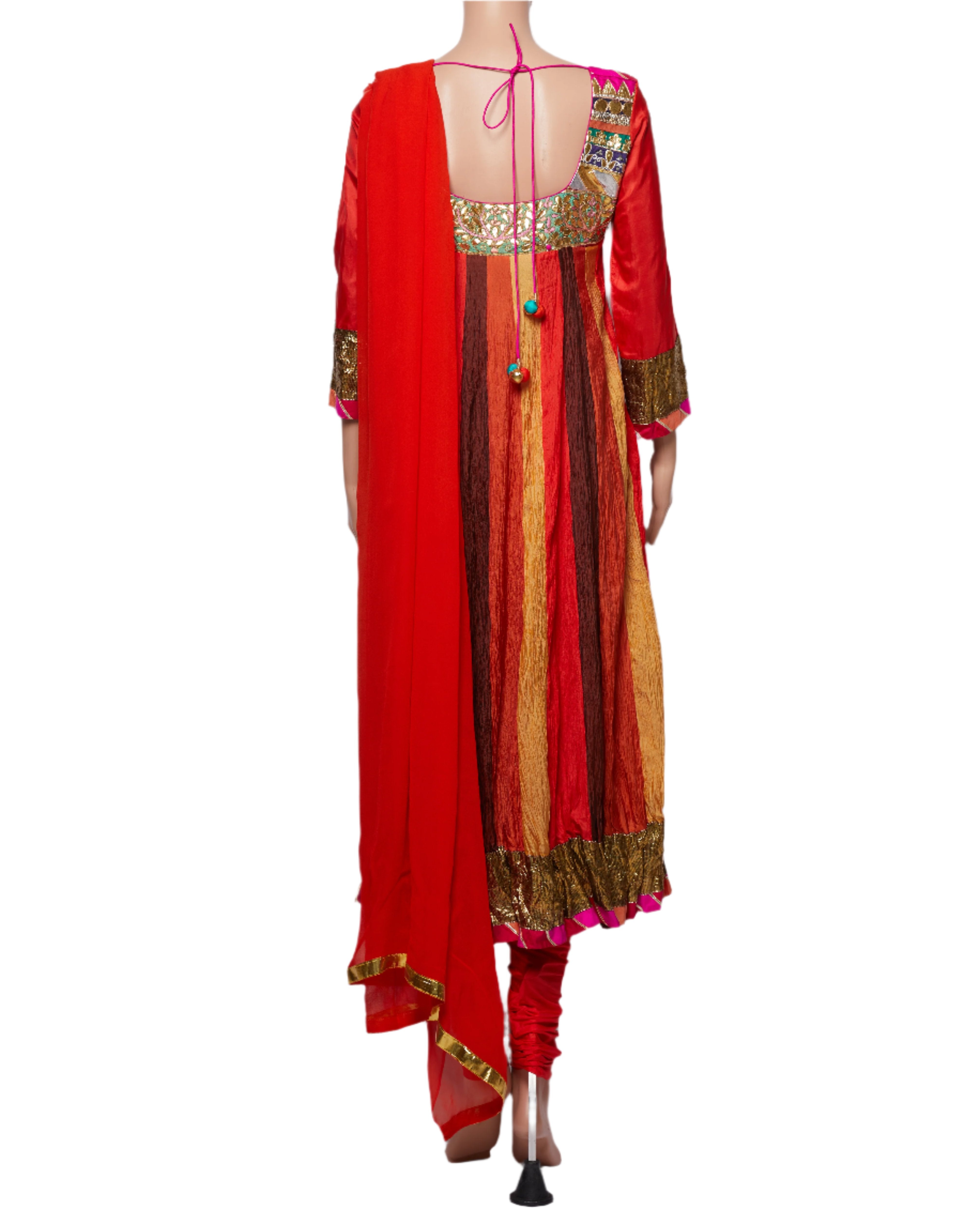 Saffron set of 4 includes 2 dupatta