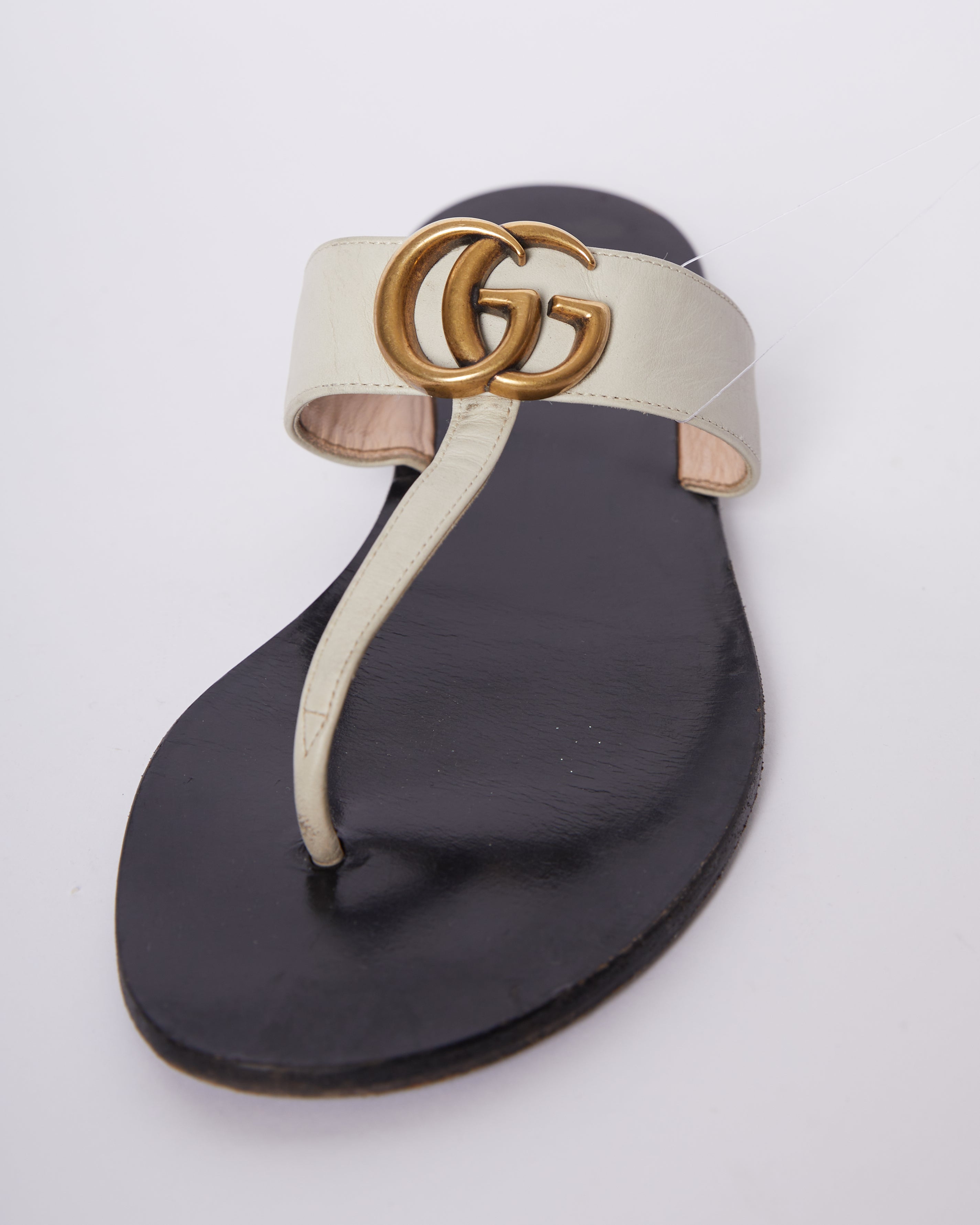 Gucci G Leather Flats Flip Flops