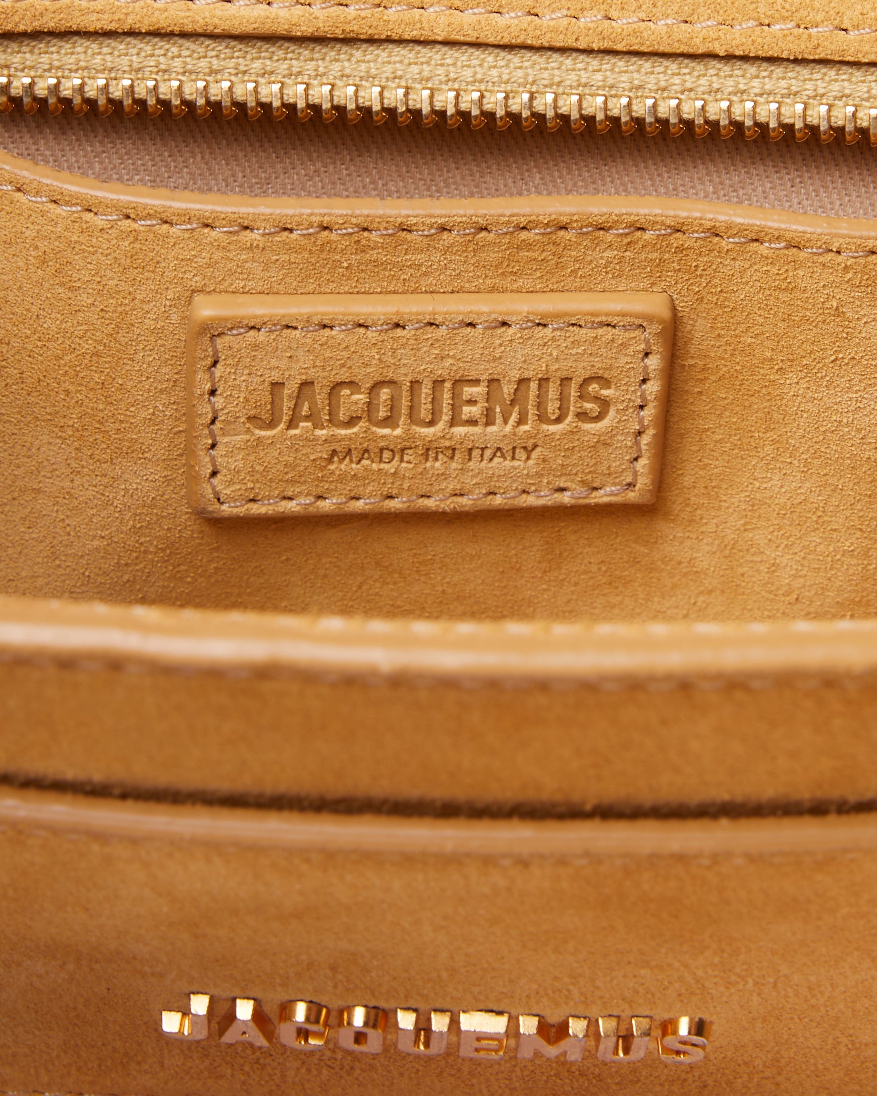 Jacquemus le ciuciu handbag (Suede effect )