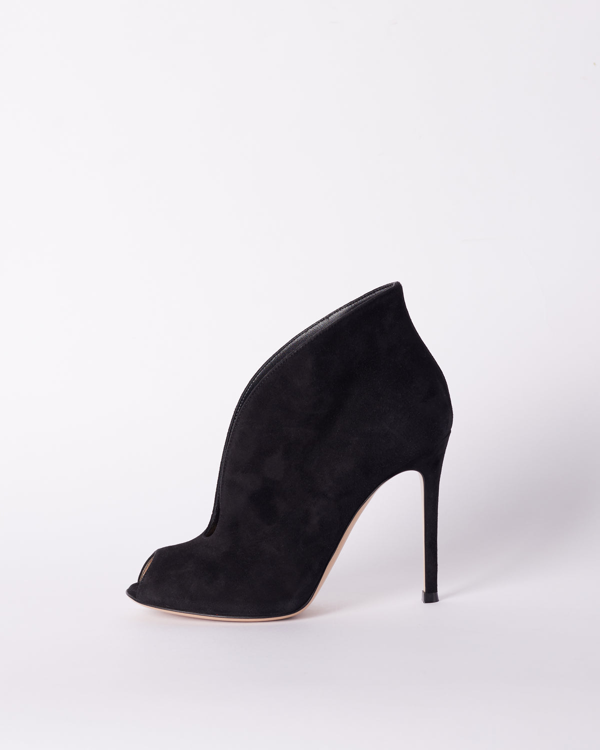Gianvito Rossi Vamp In Signature Style Heels