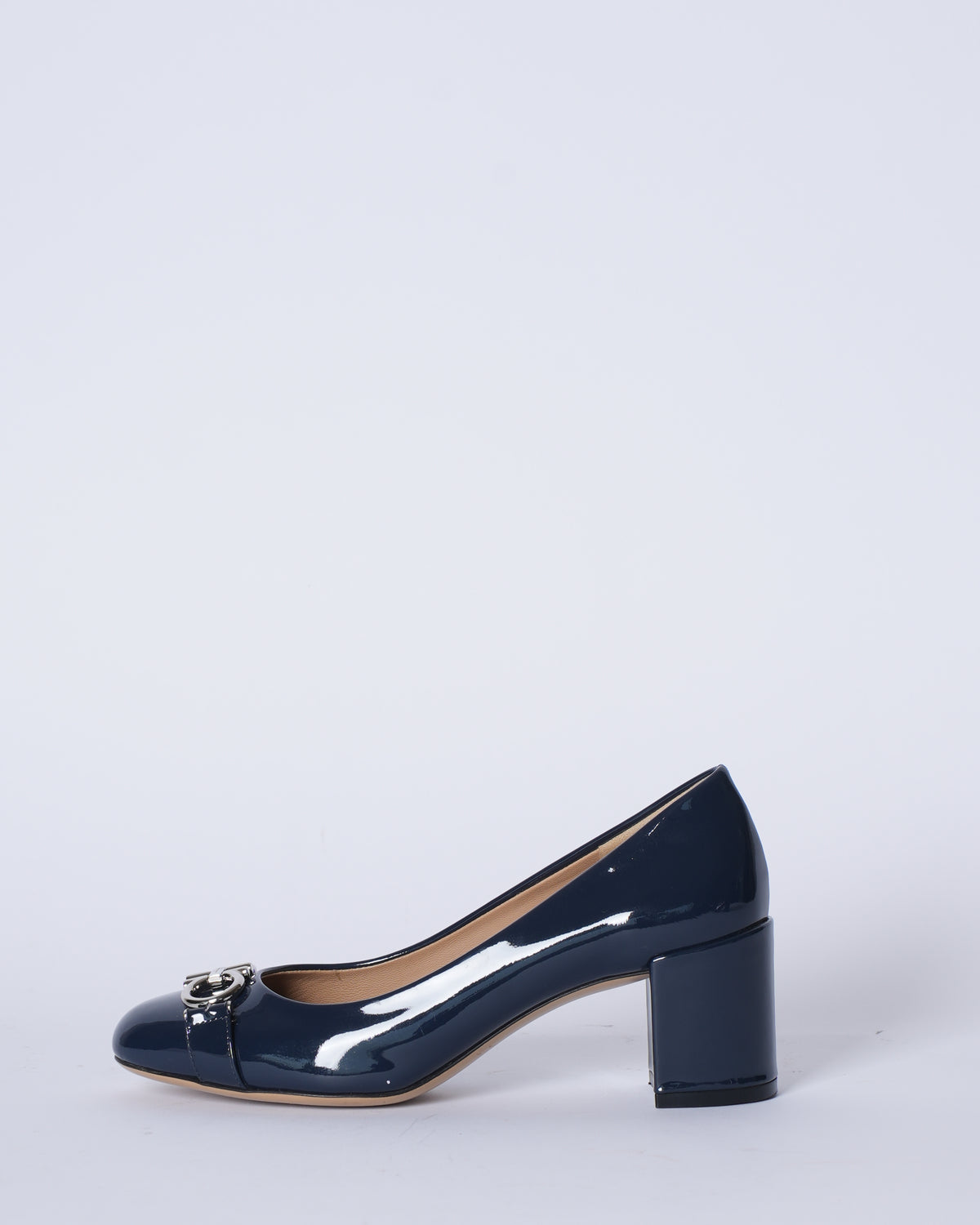 Salvatore Ferragamo Garda Gancio Ornament Pumps