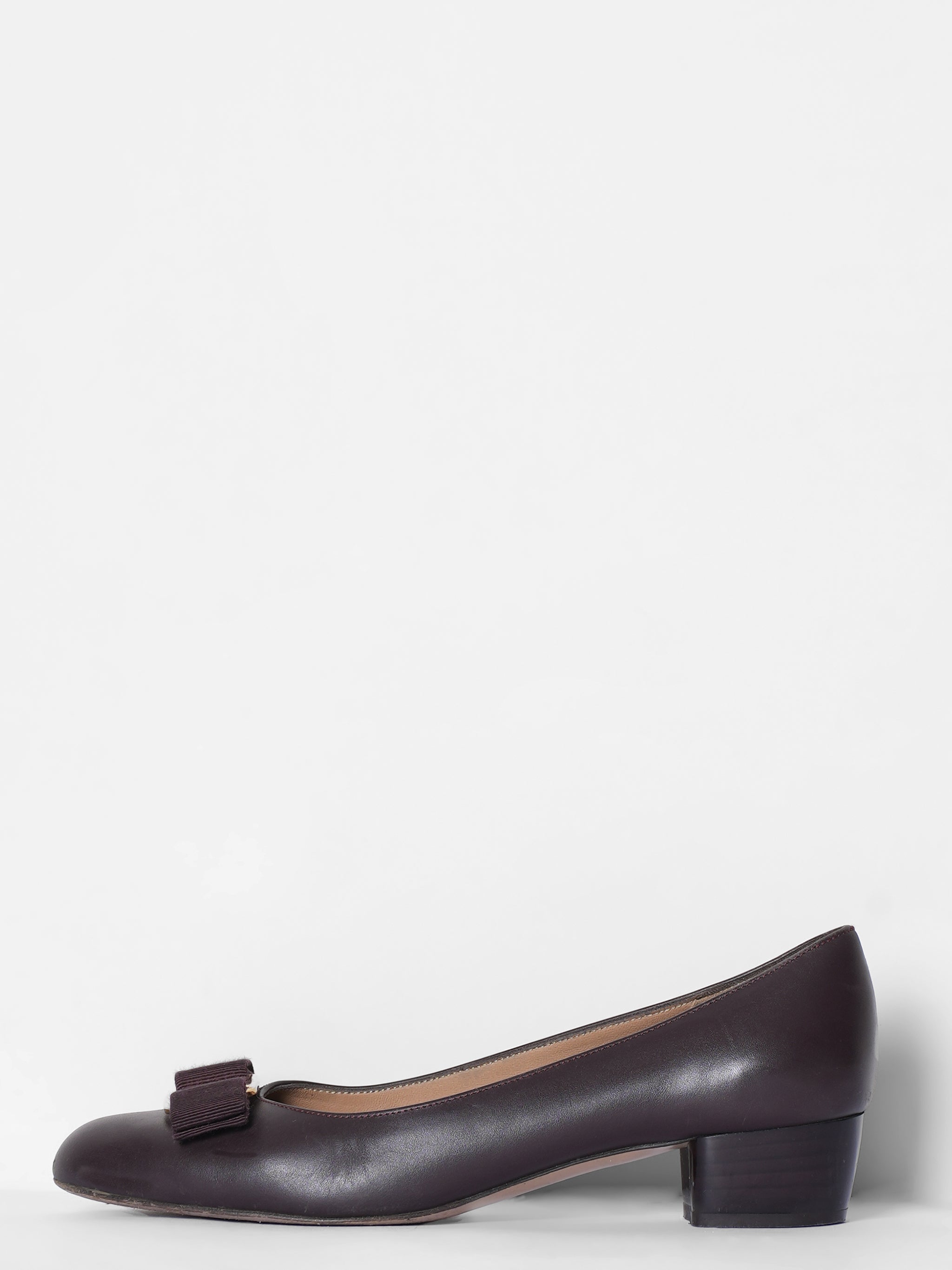 Salvatore ferragamo Vara Bow Pumps