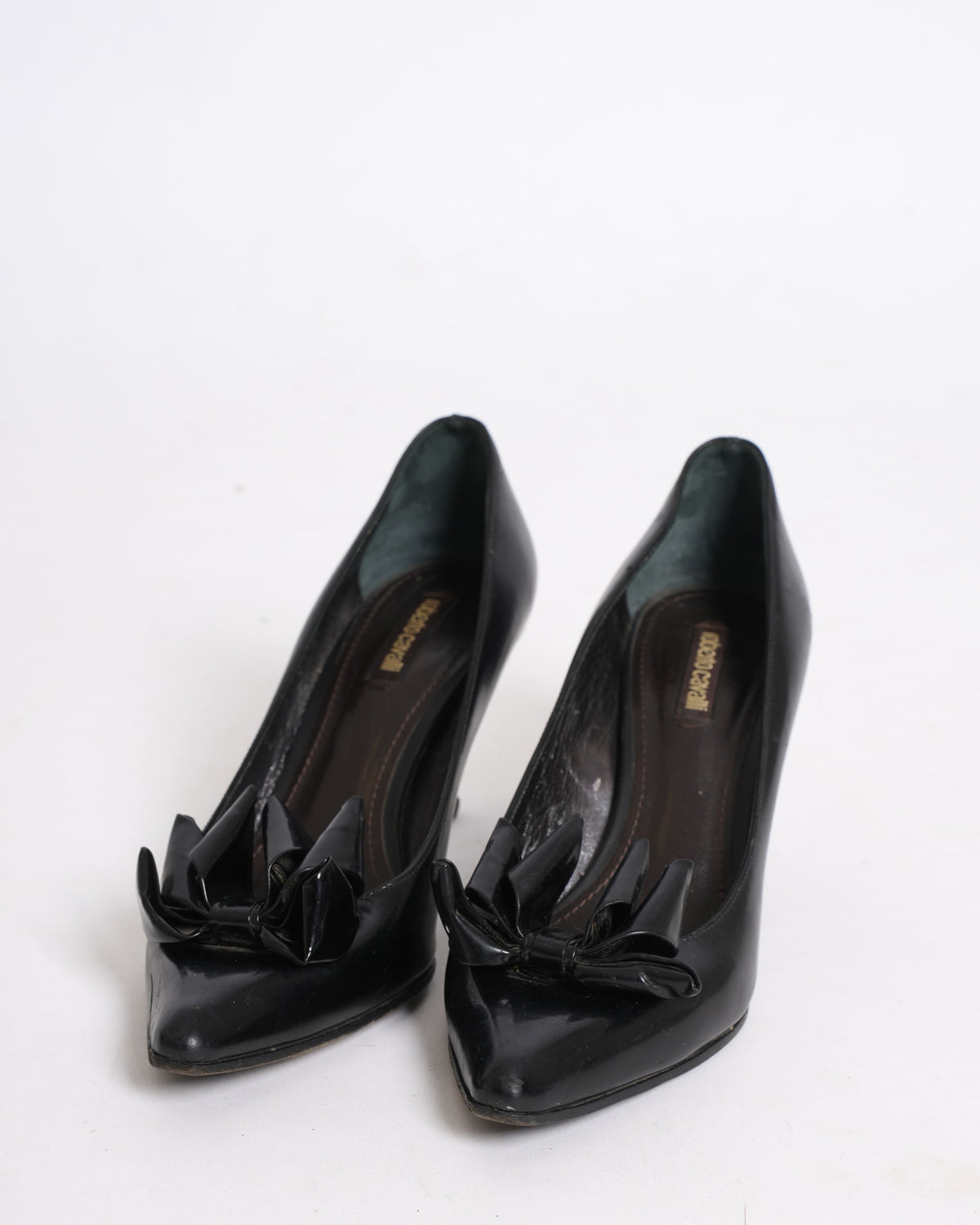 Roberto Cavalli Pointy Toe Pumps In Black