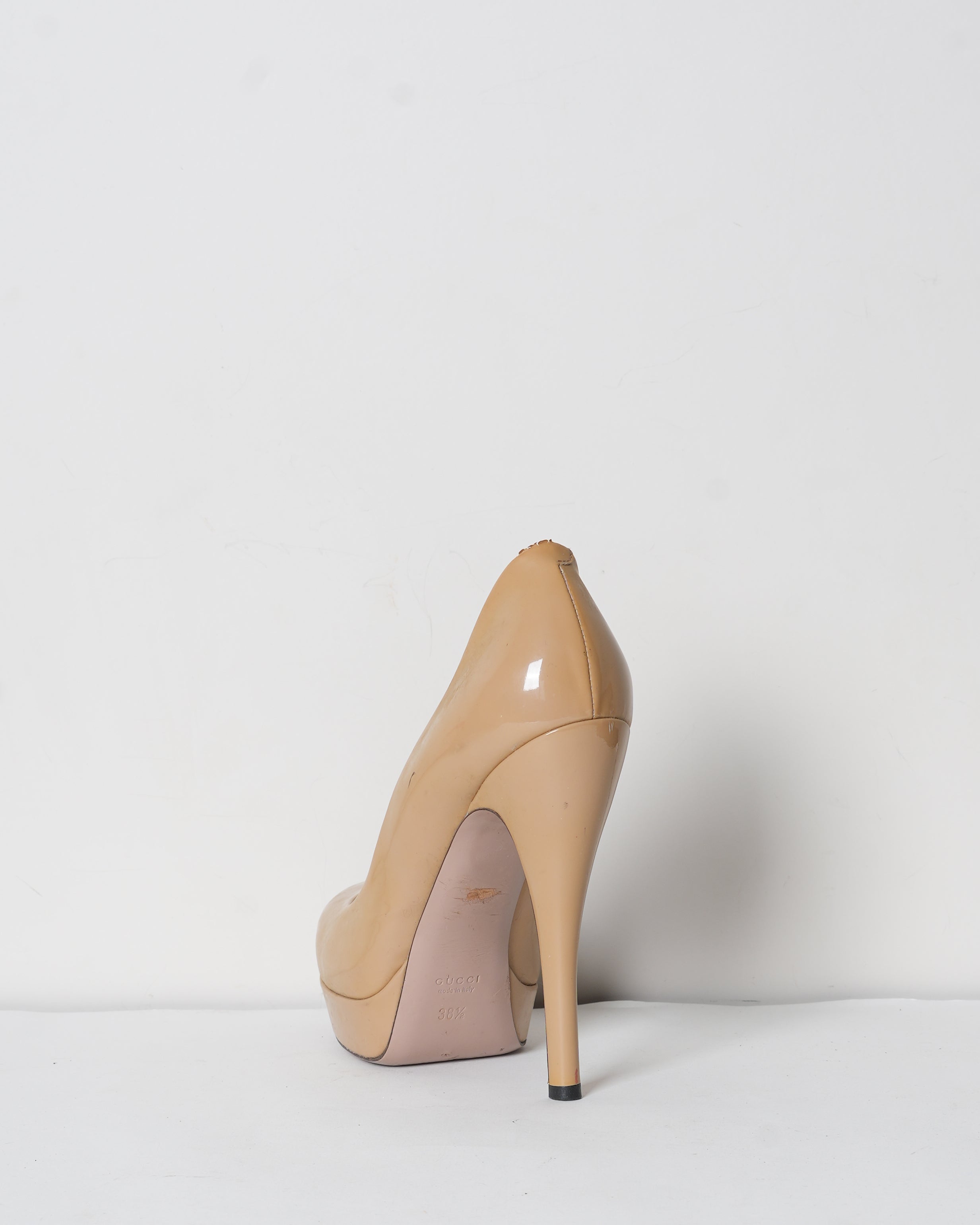 Gucci Beige Patent Horsebit Heel