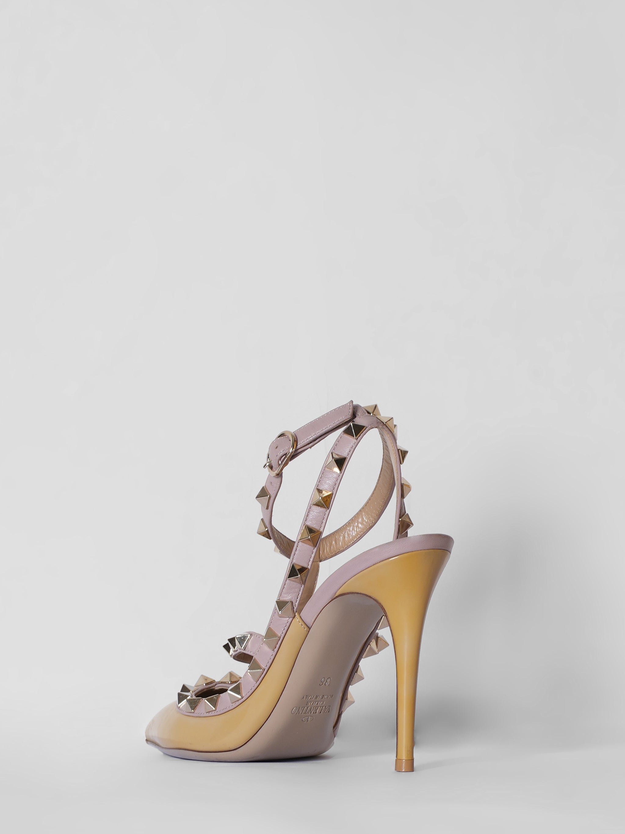 Valentino Rockstud Pumps