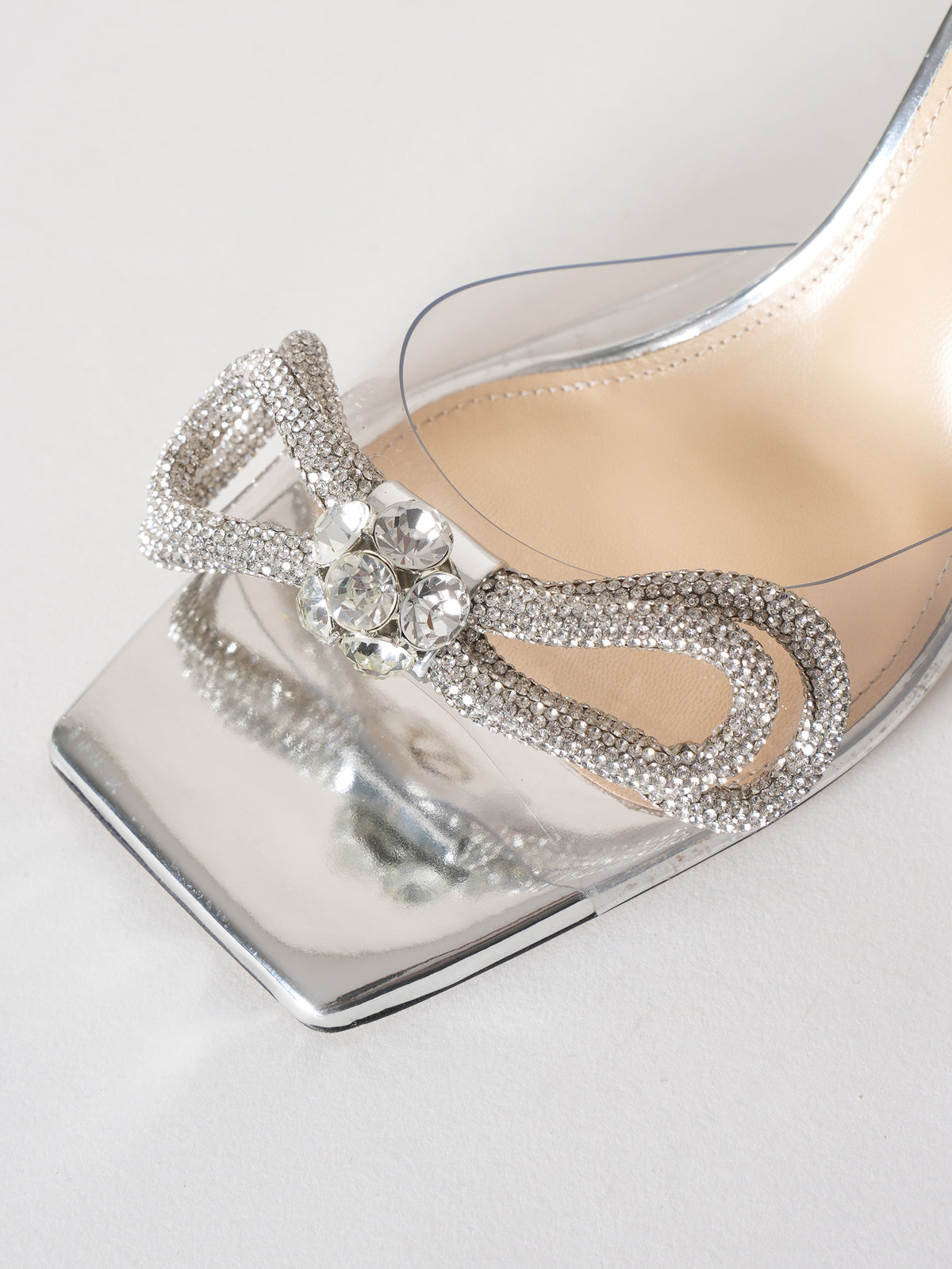 Mach And Mach Bow Heels