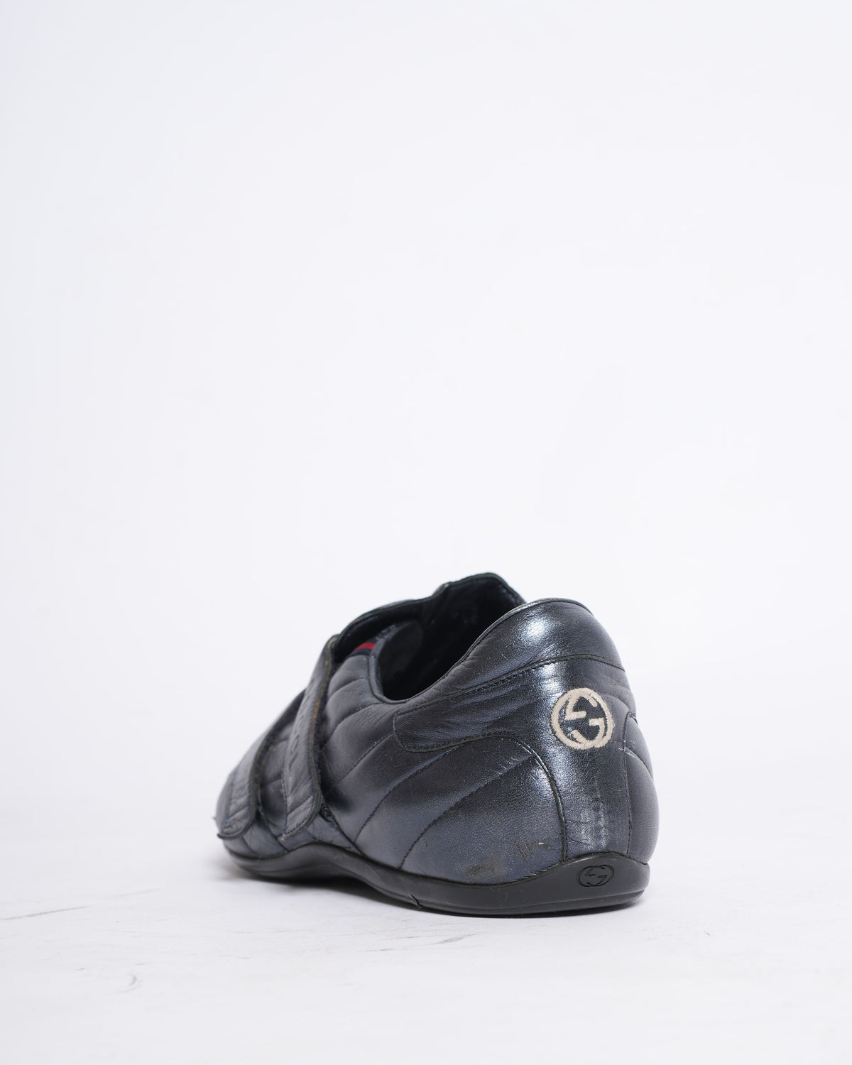 Gucci black leather hook and loop sneakers