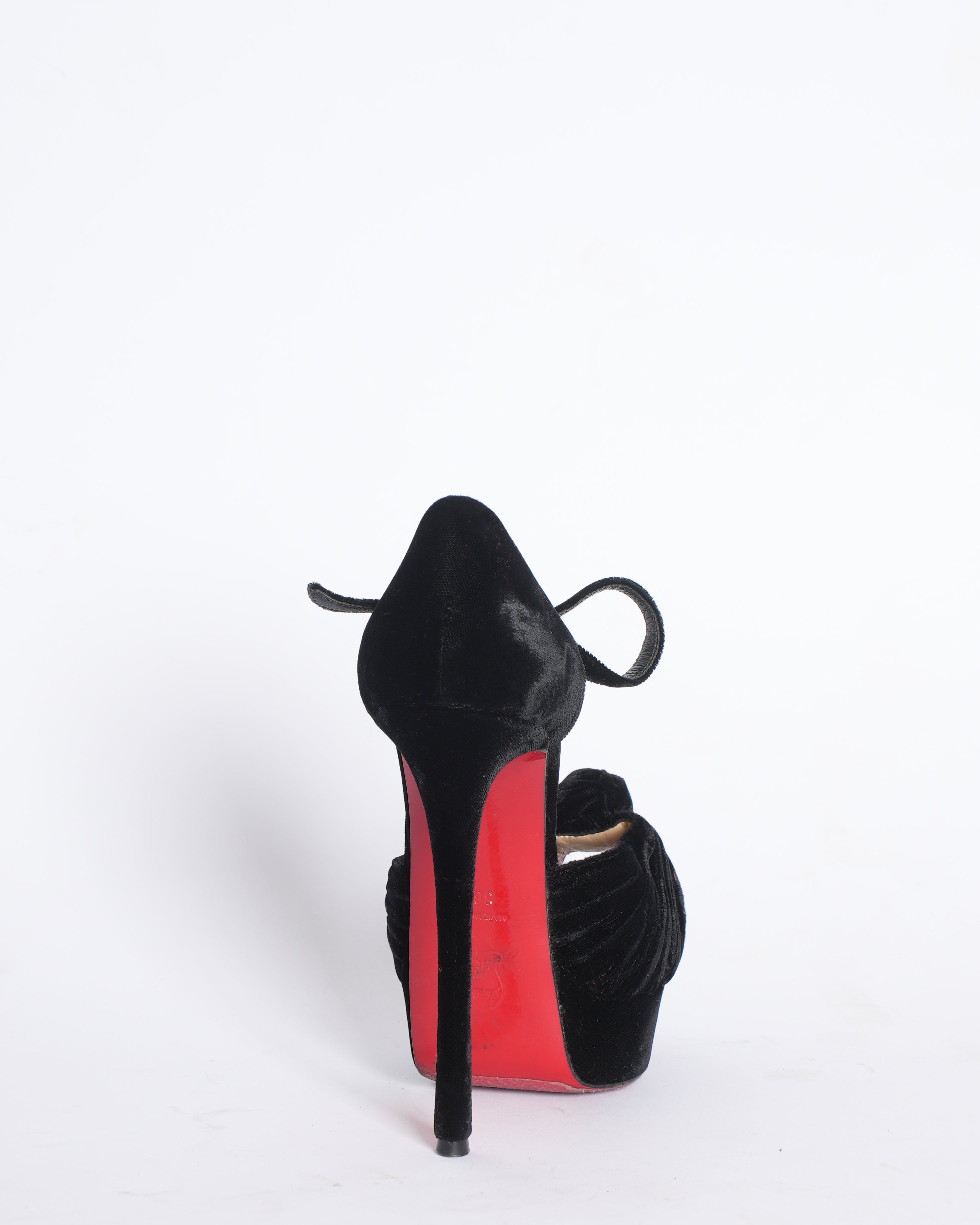 Christian Louboutin Velvet Pumps In Black